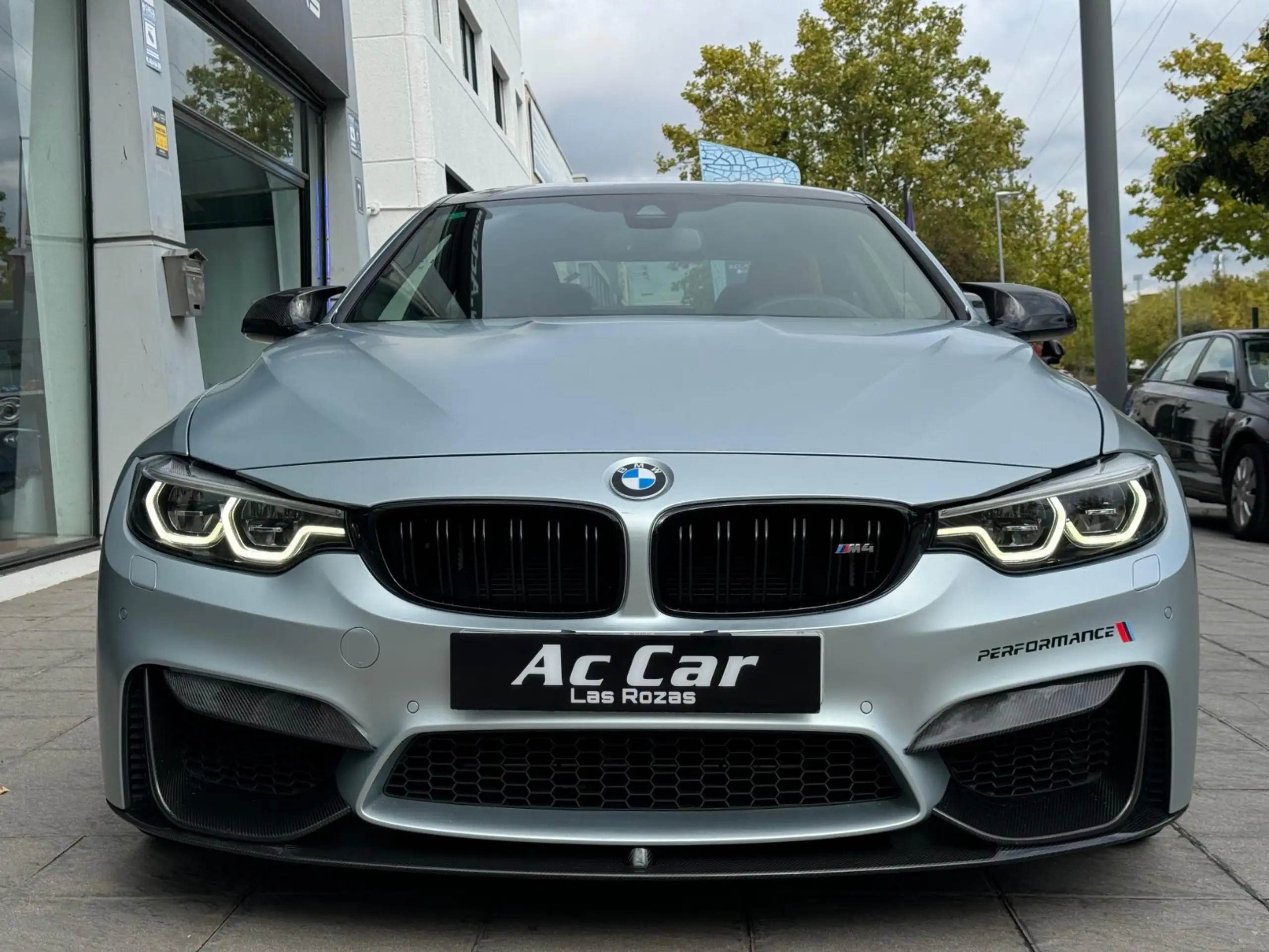 BMW - M4