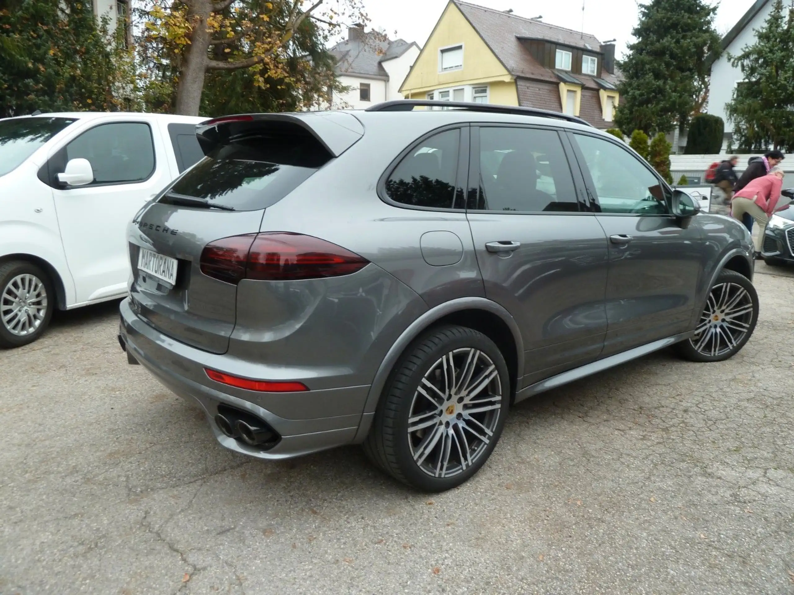 Porsche - Cayenne