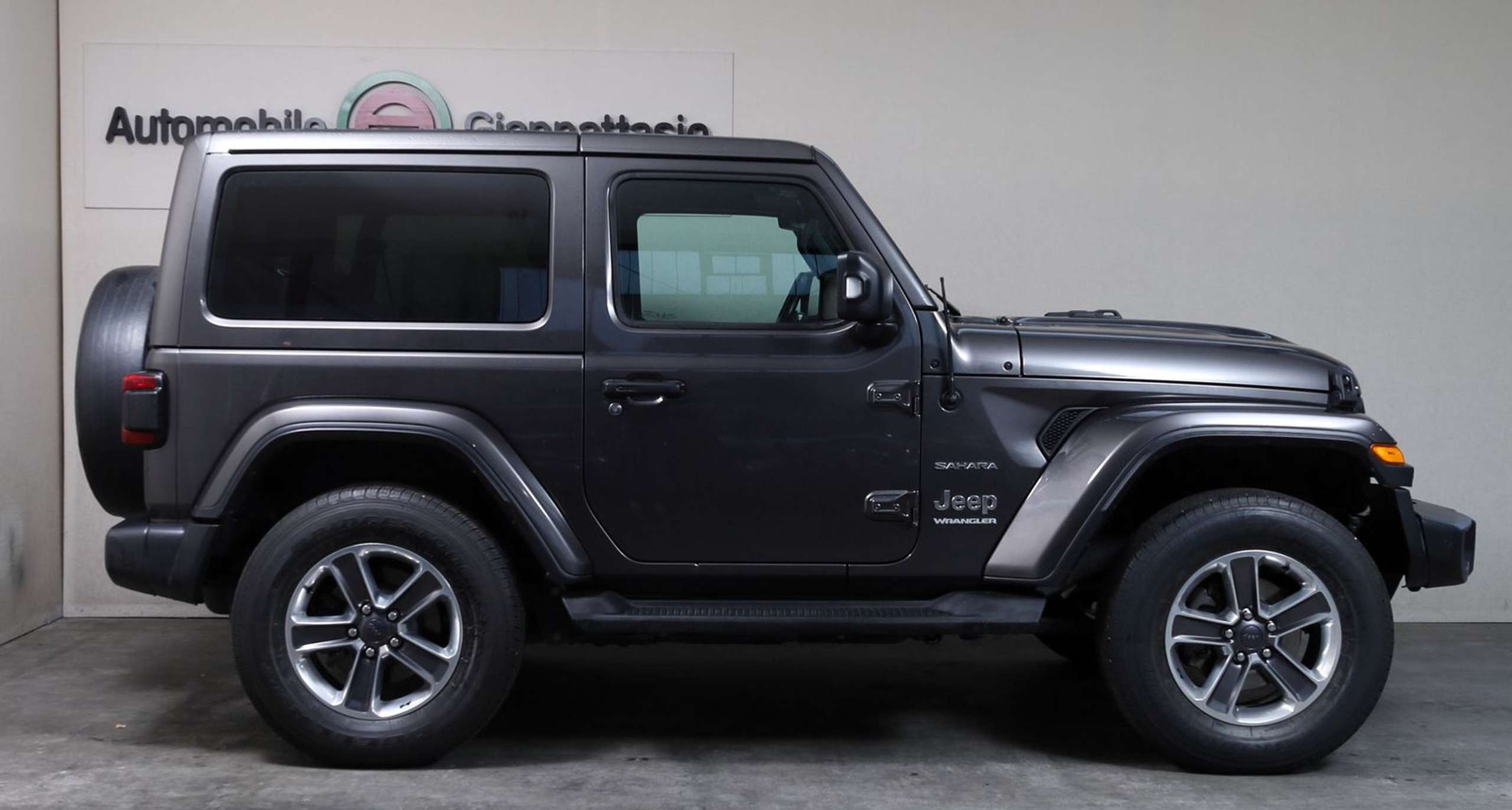 Jeep - Wrangler