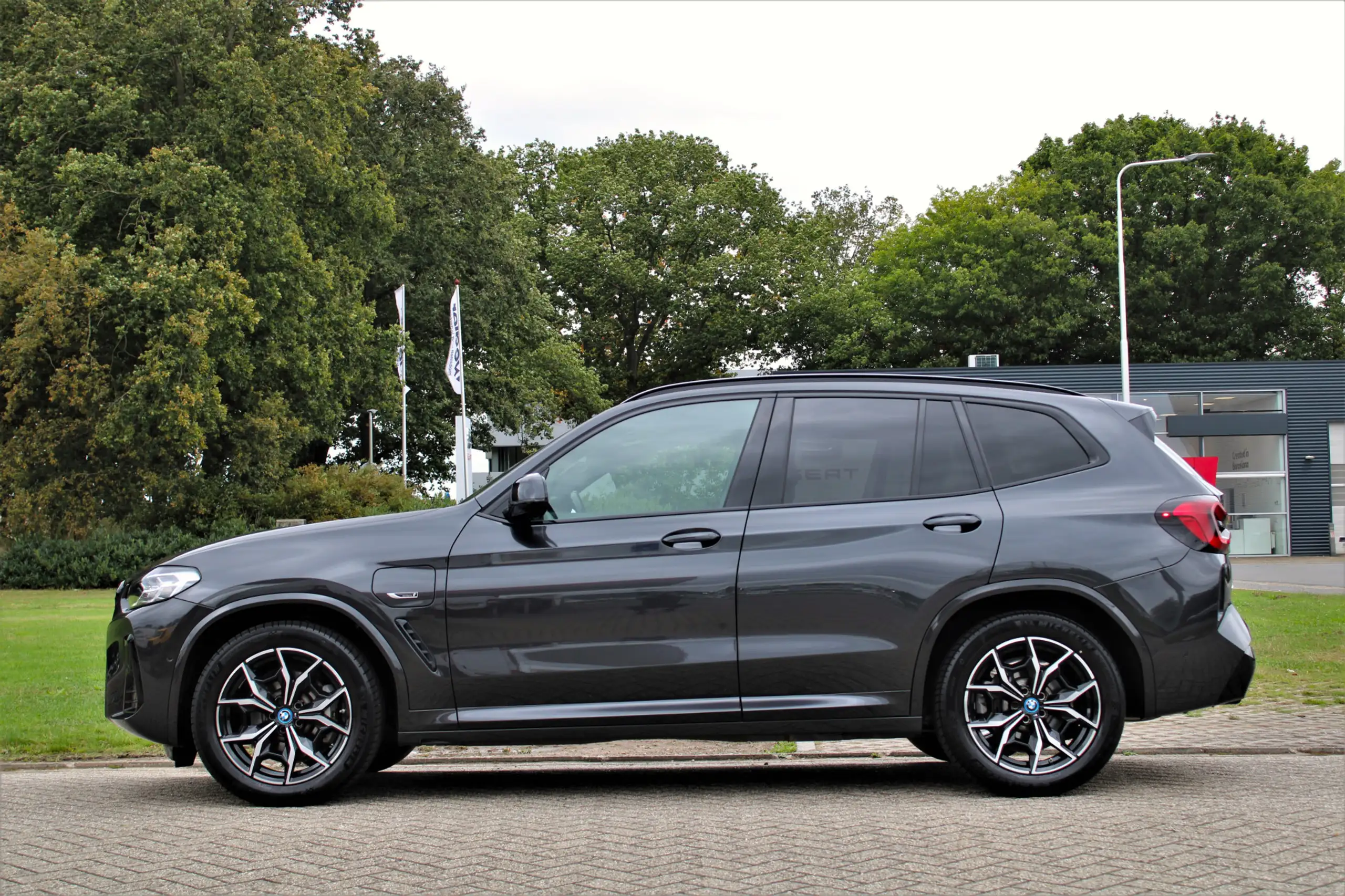 BMW - X3