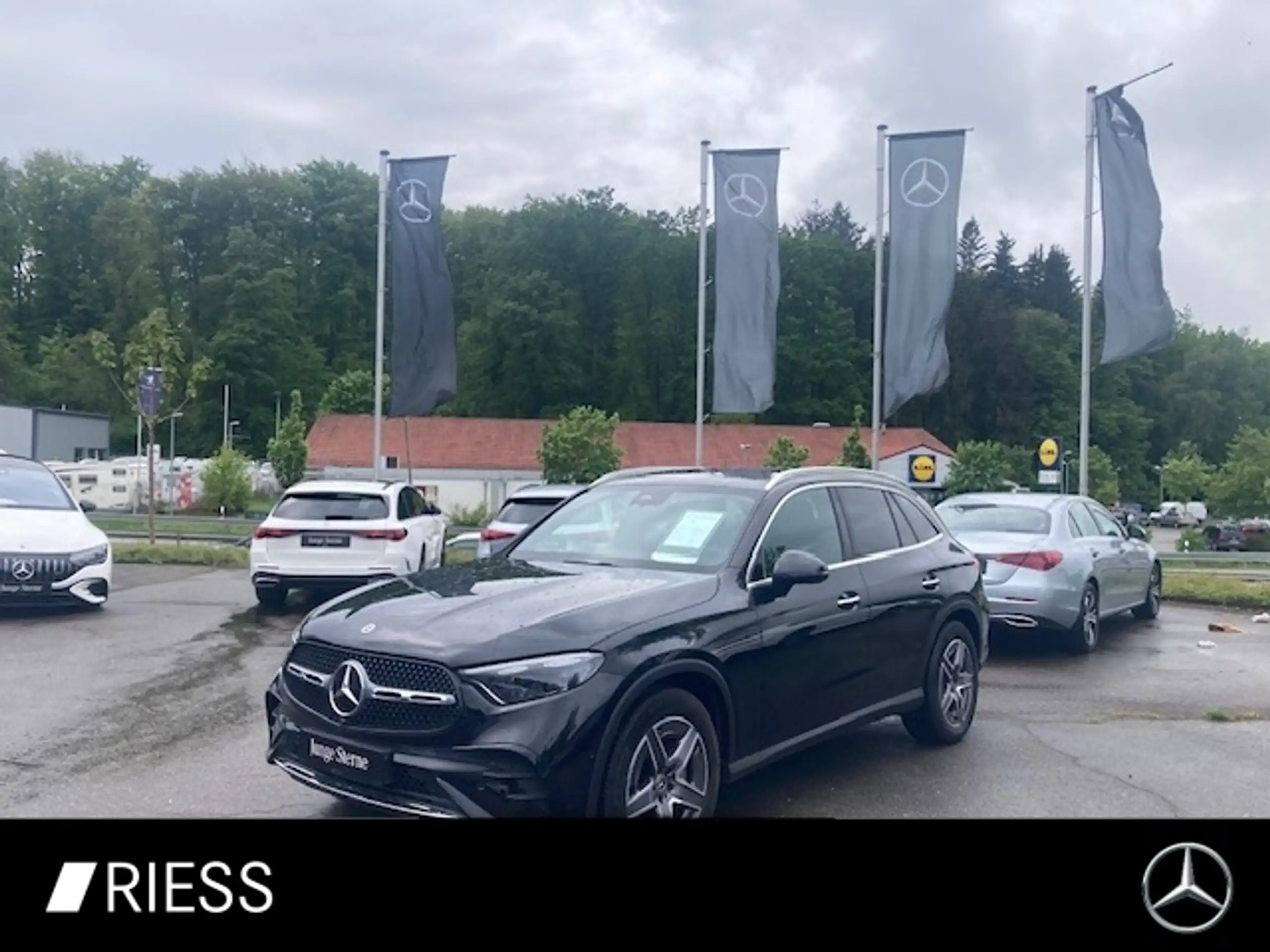 Mercedes-Benz - GLC 220