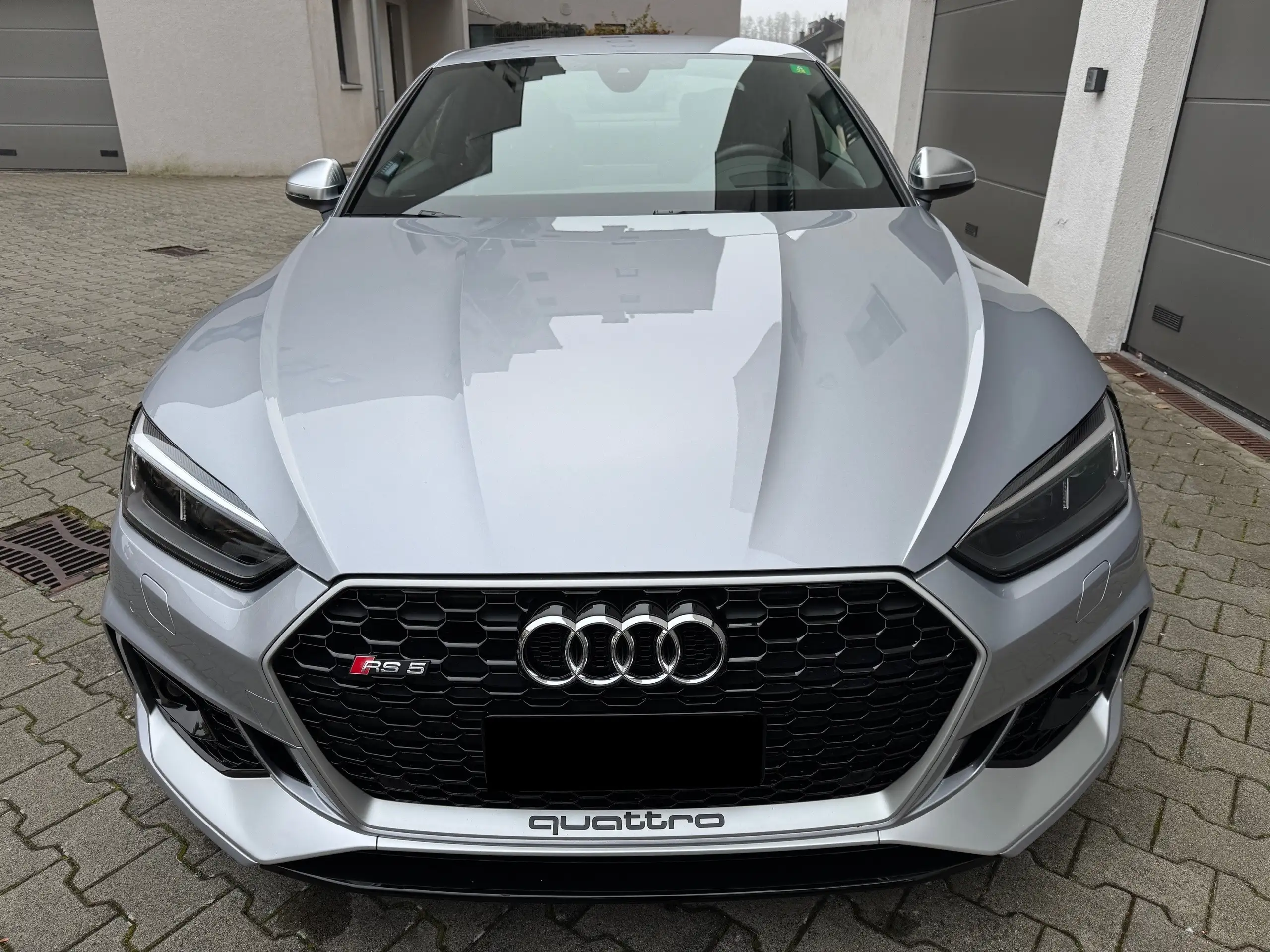 Audi - RS5