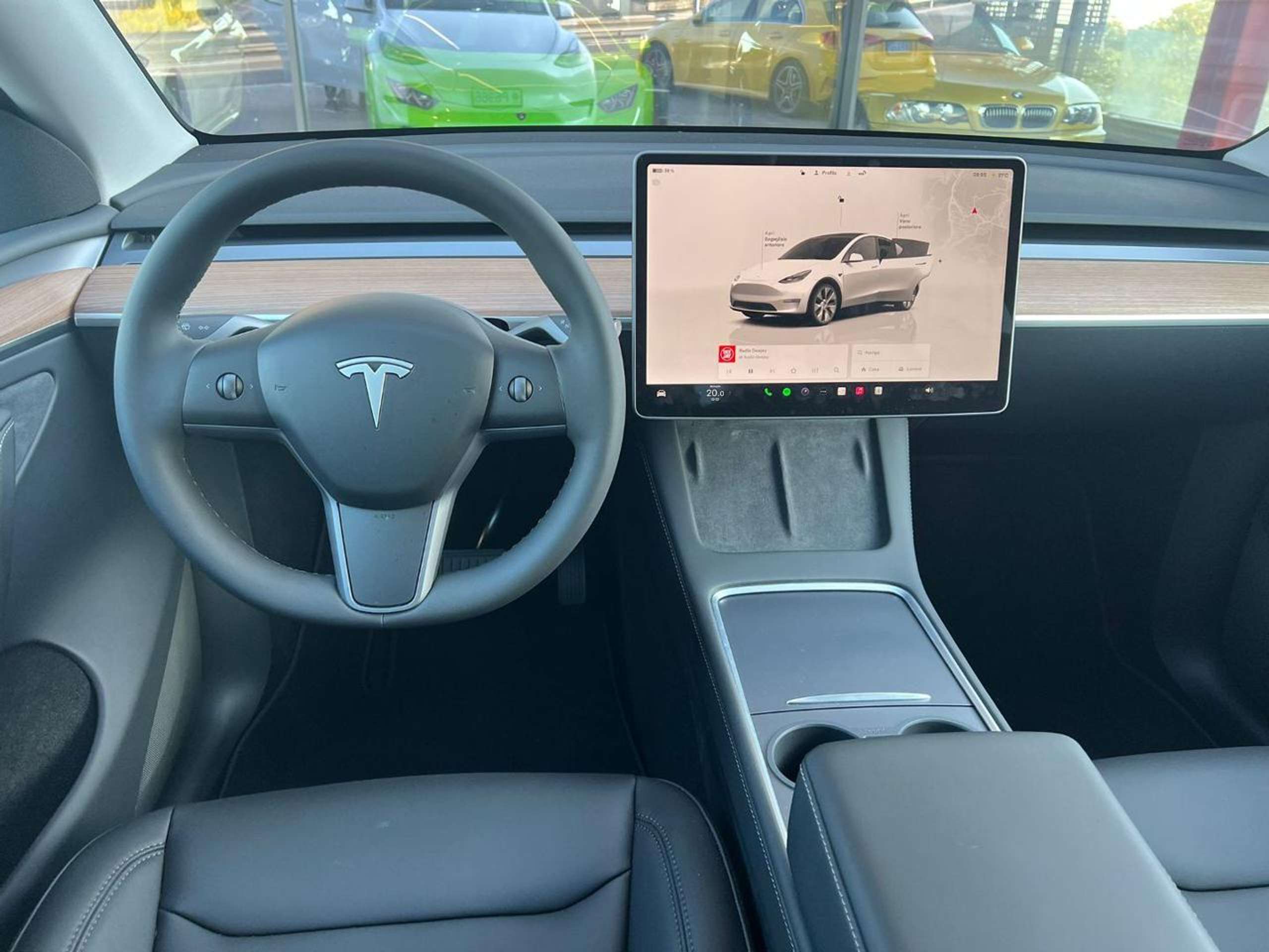 Tesla - Model Y