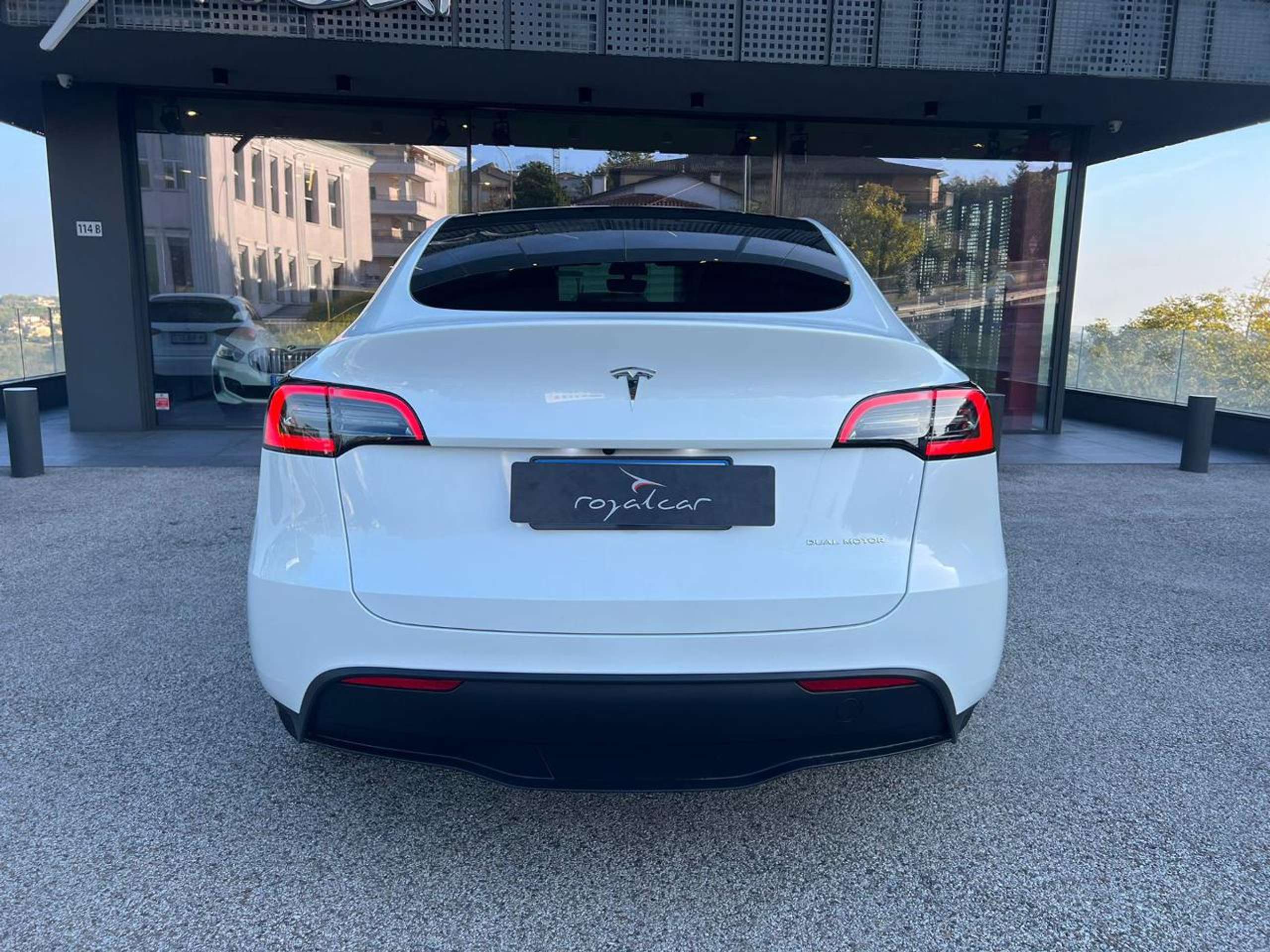 Tesla - Model Y