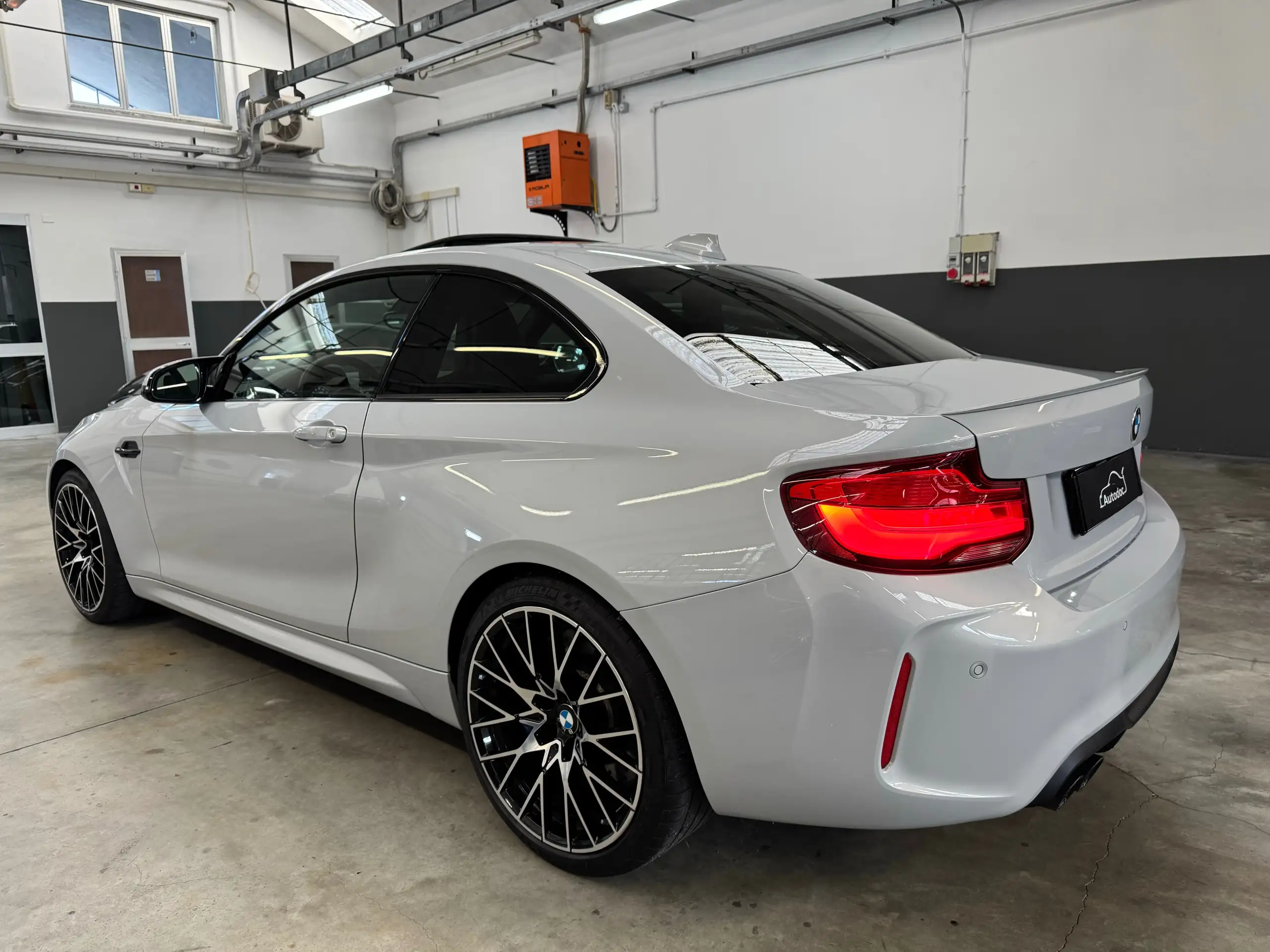 BMW - M2