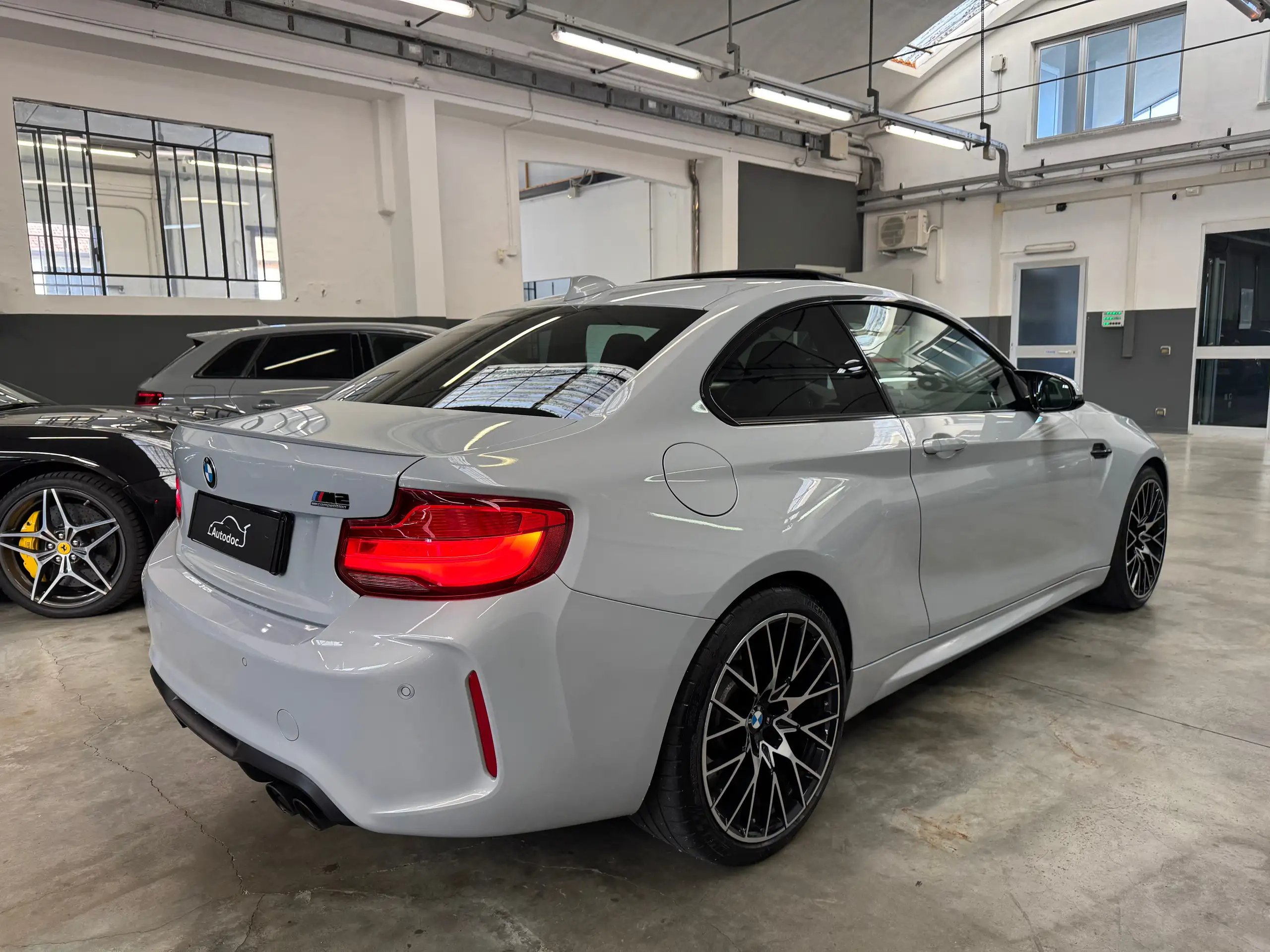 BMW - M2