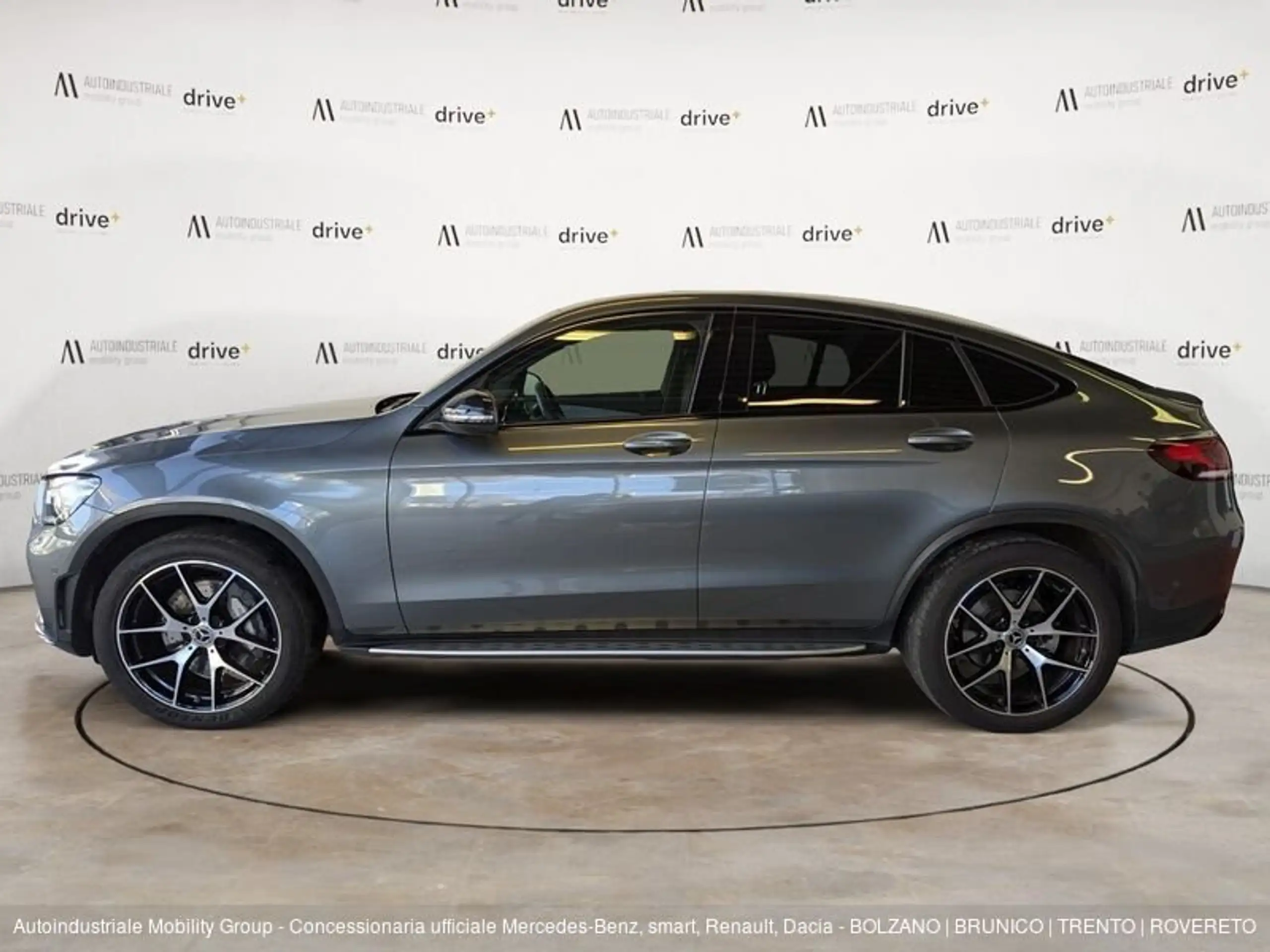 Mercedes-Benz - GLC 300