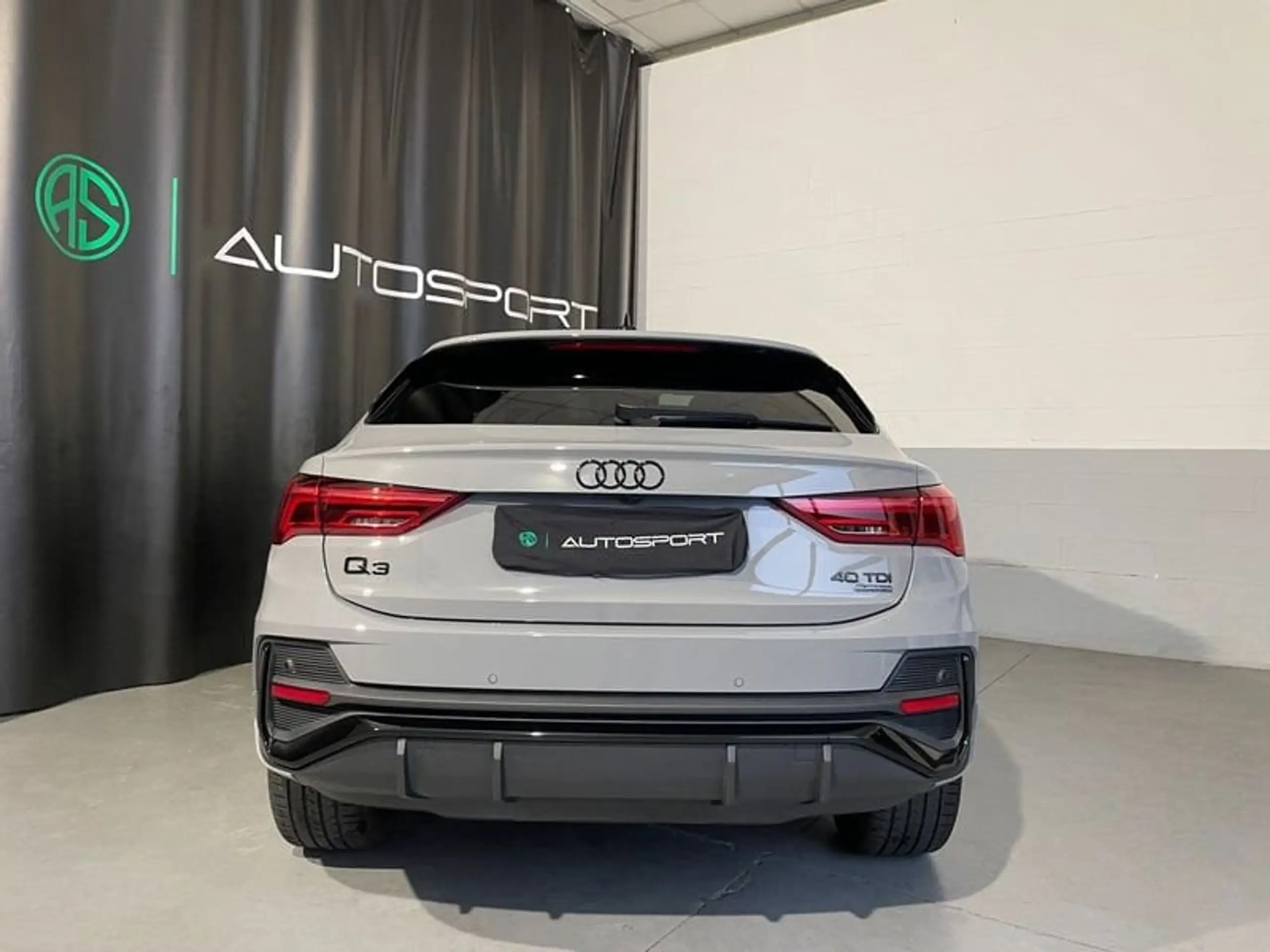 Audi - Q3