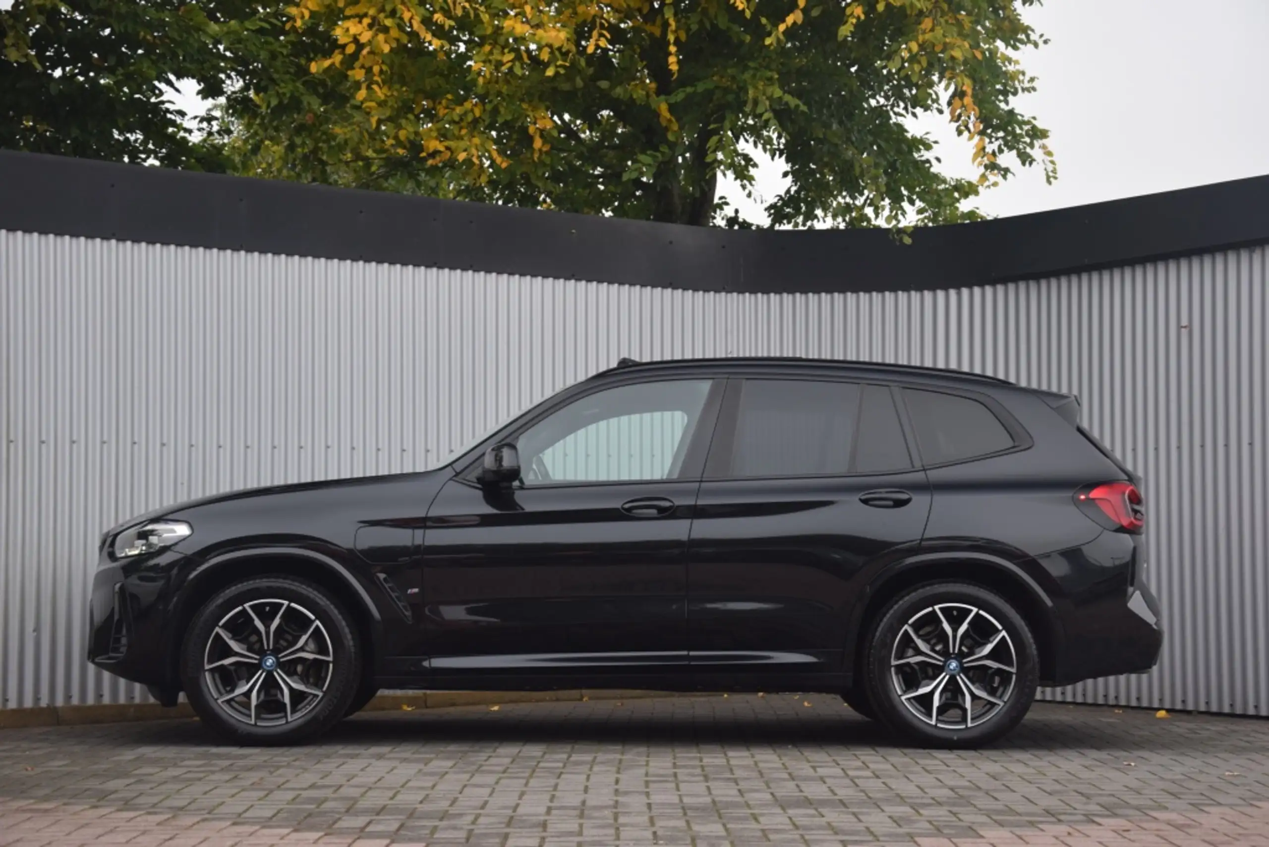 BMW - X3