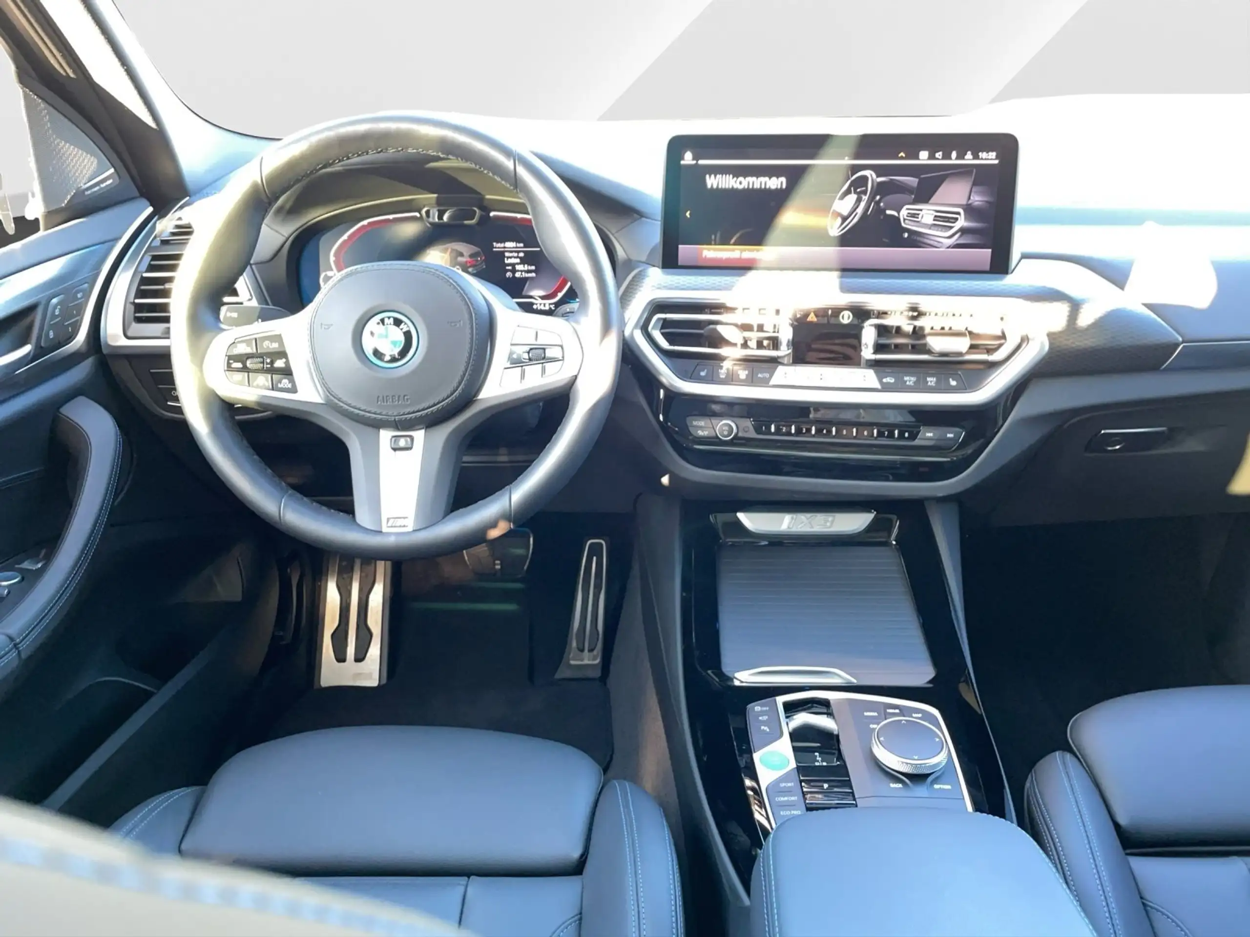 BMW - iX3