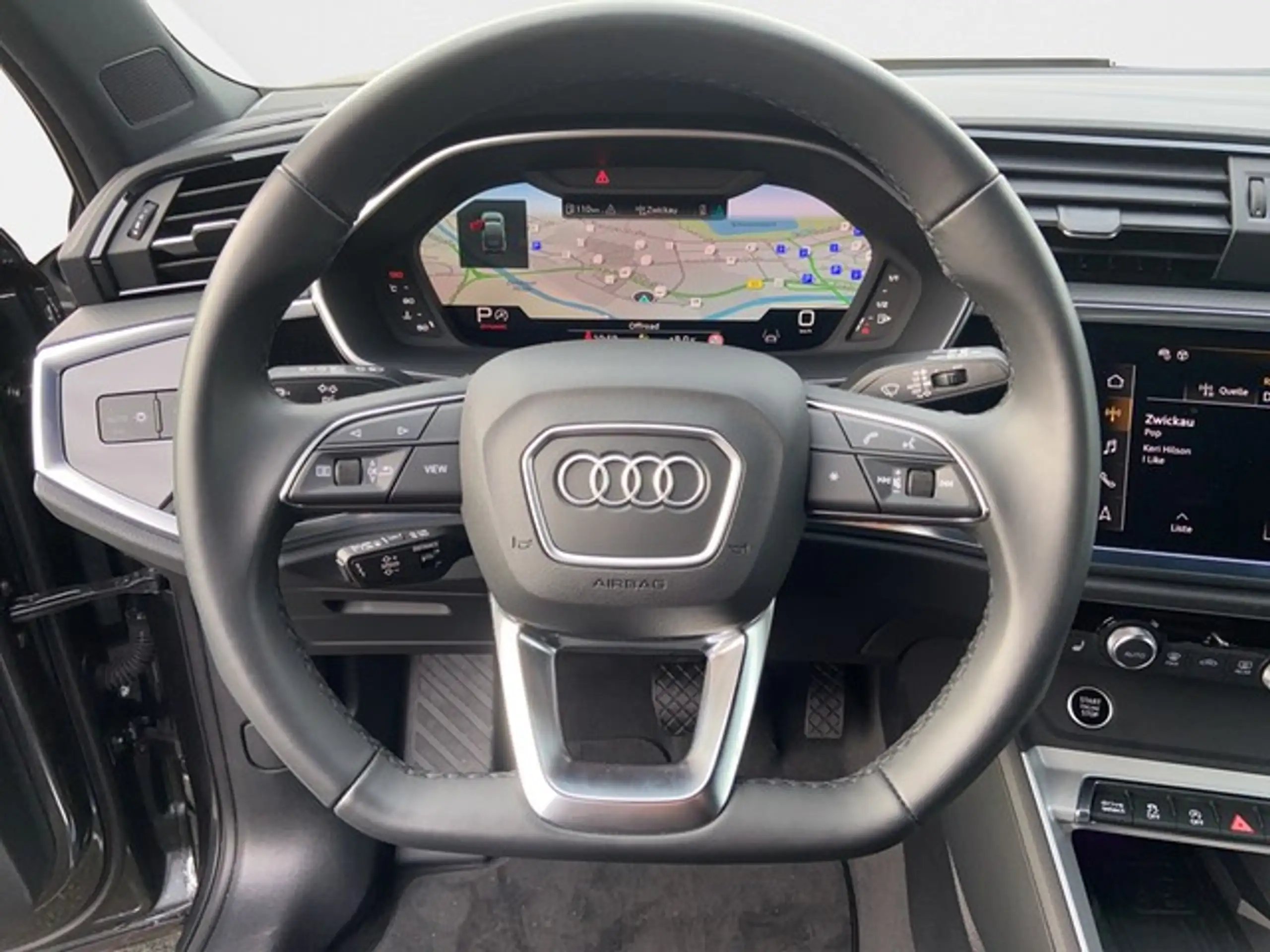 Audi - Q3