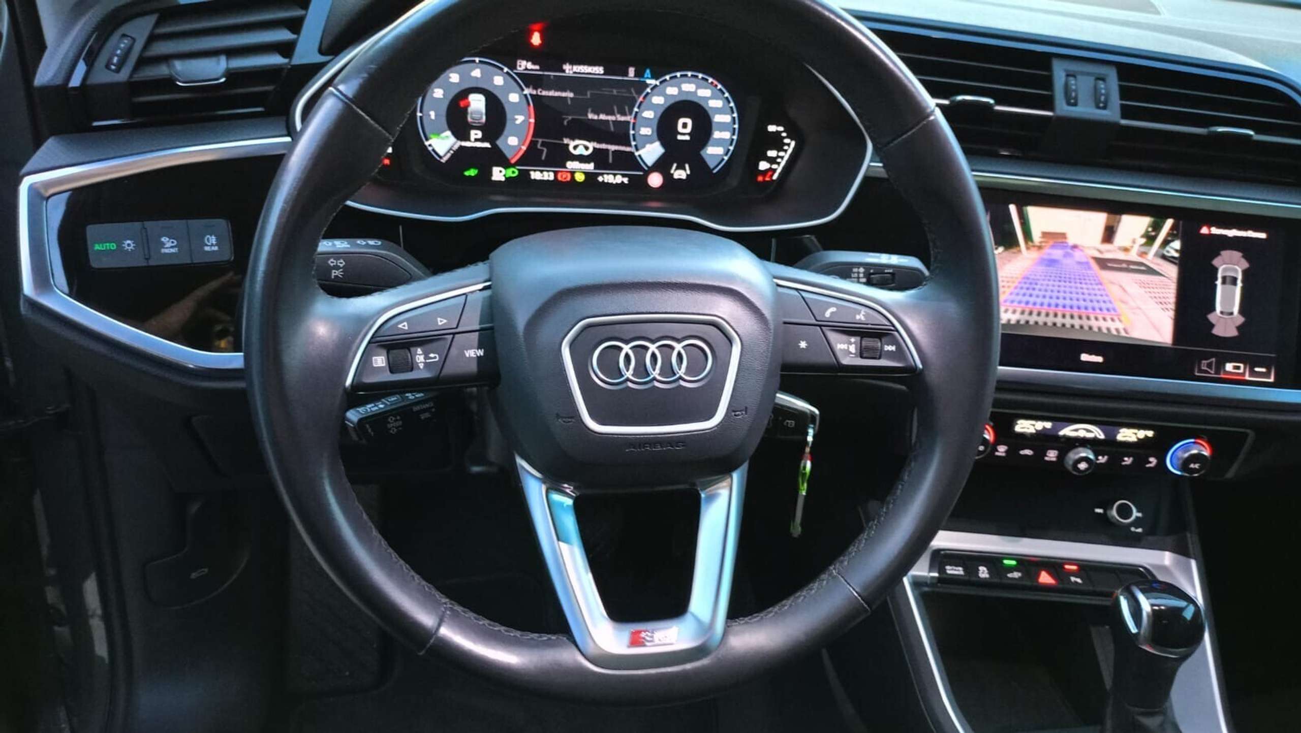 Audi - Q3