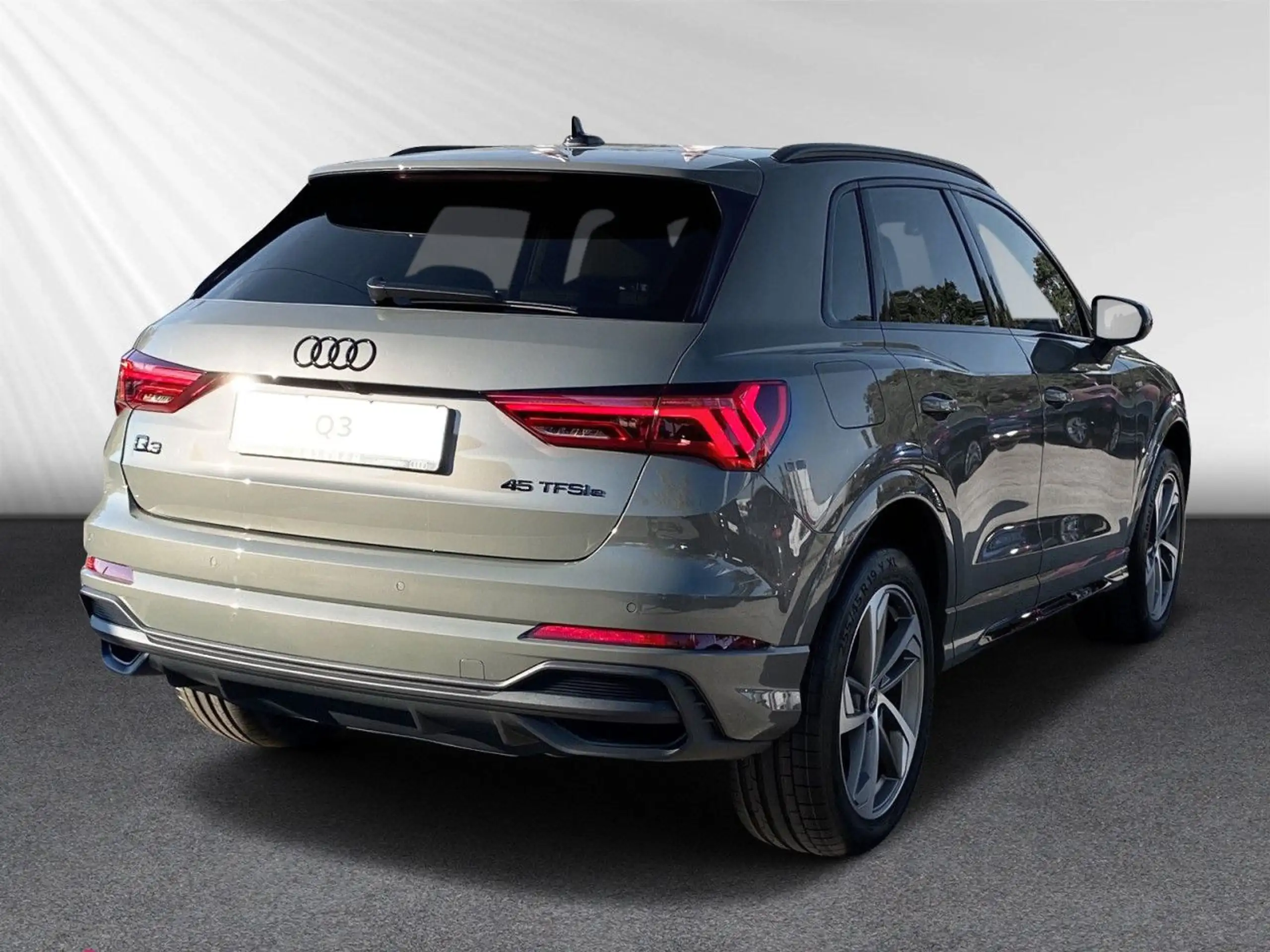 Audi - Q3