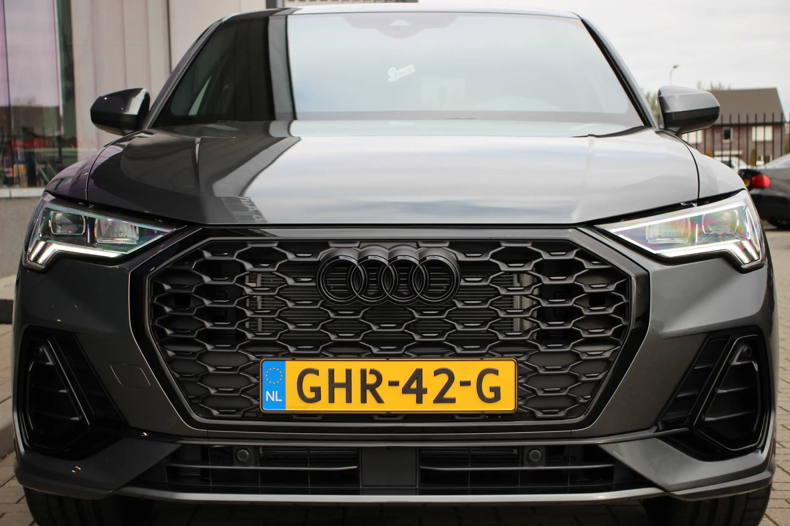 Audi - Q3