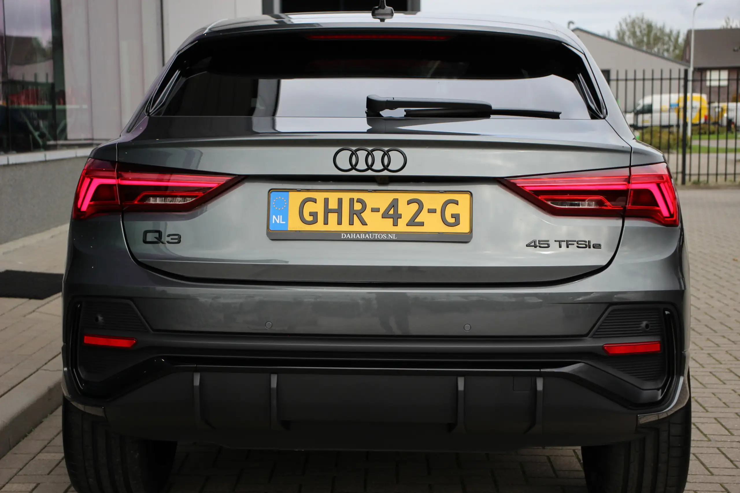 Audi - Q3