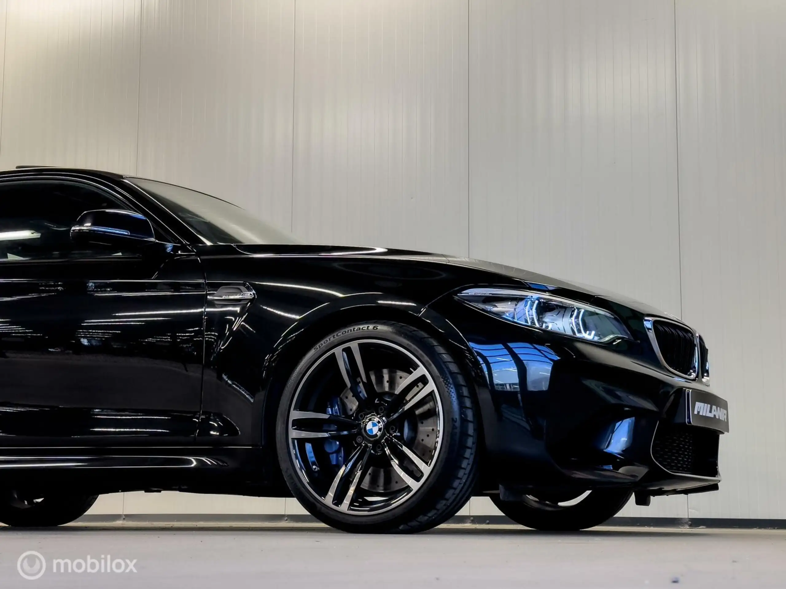 BMW - M2