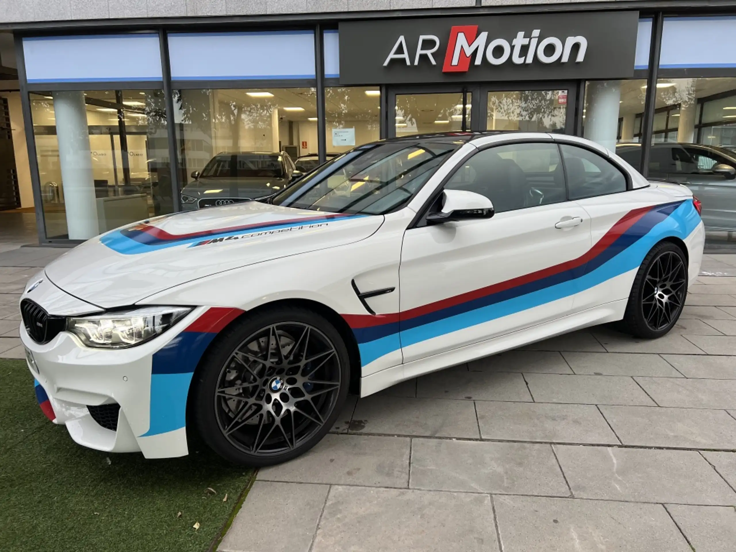 BMW - M4