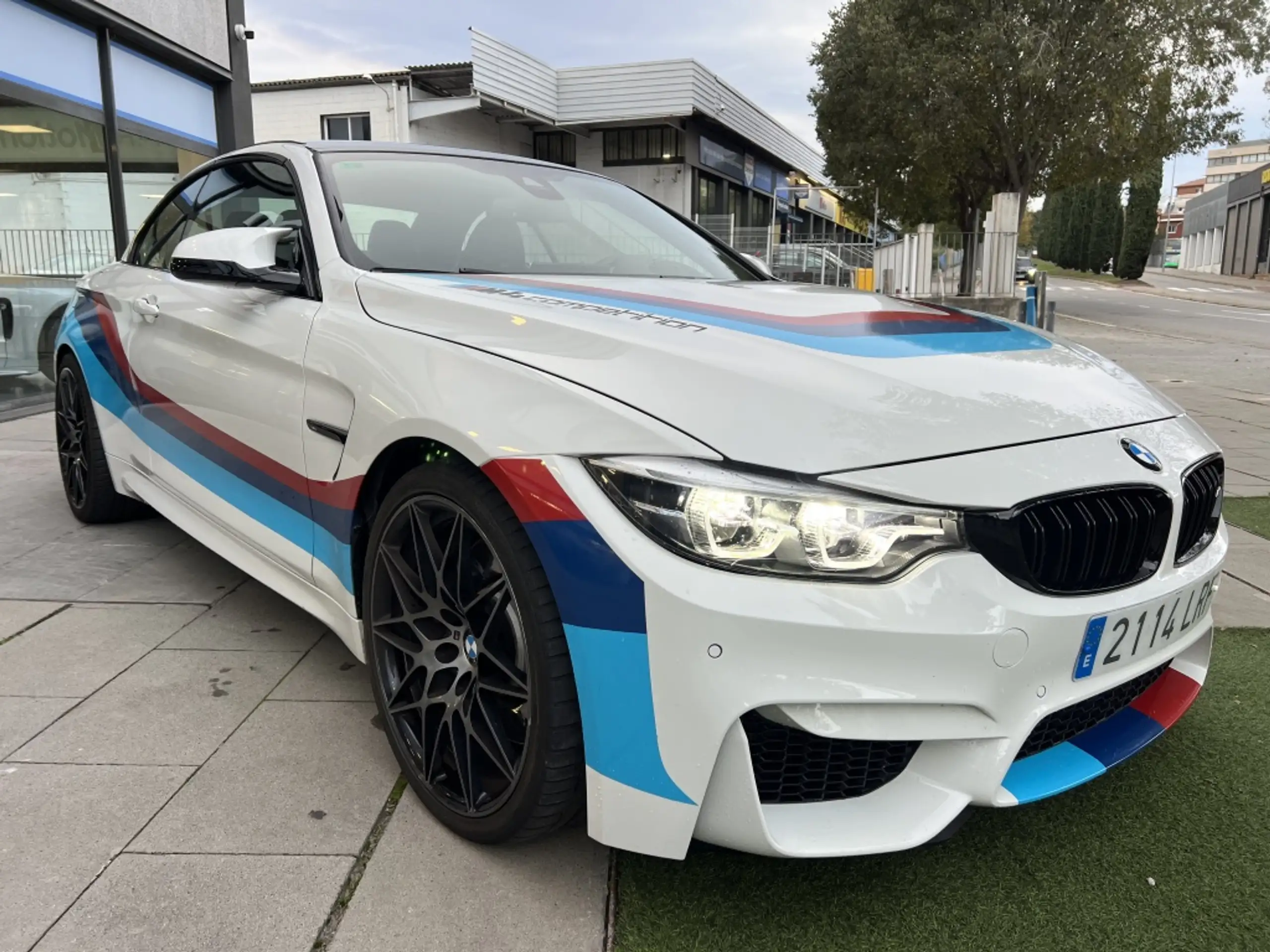 BMW - M4