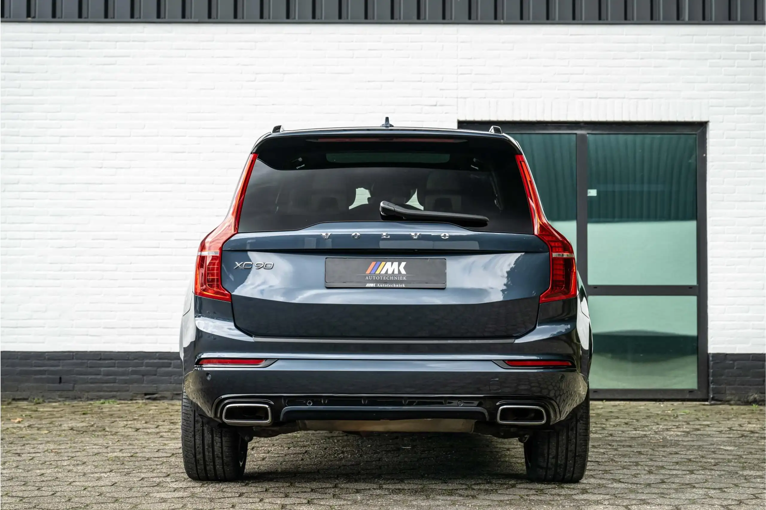 Volvo - XC90