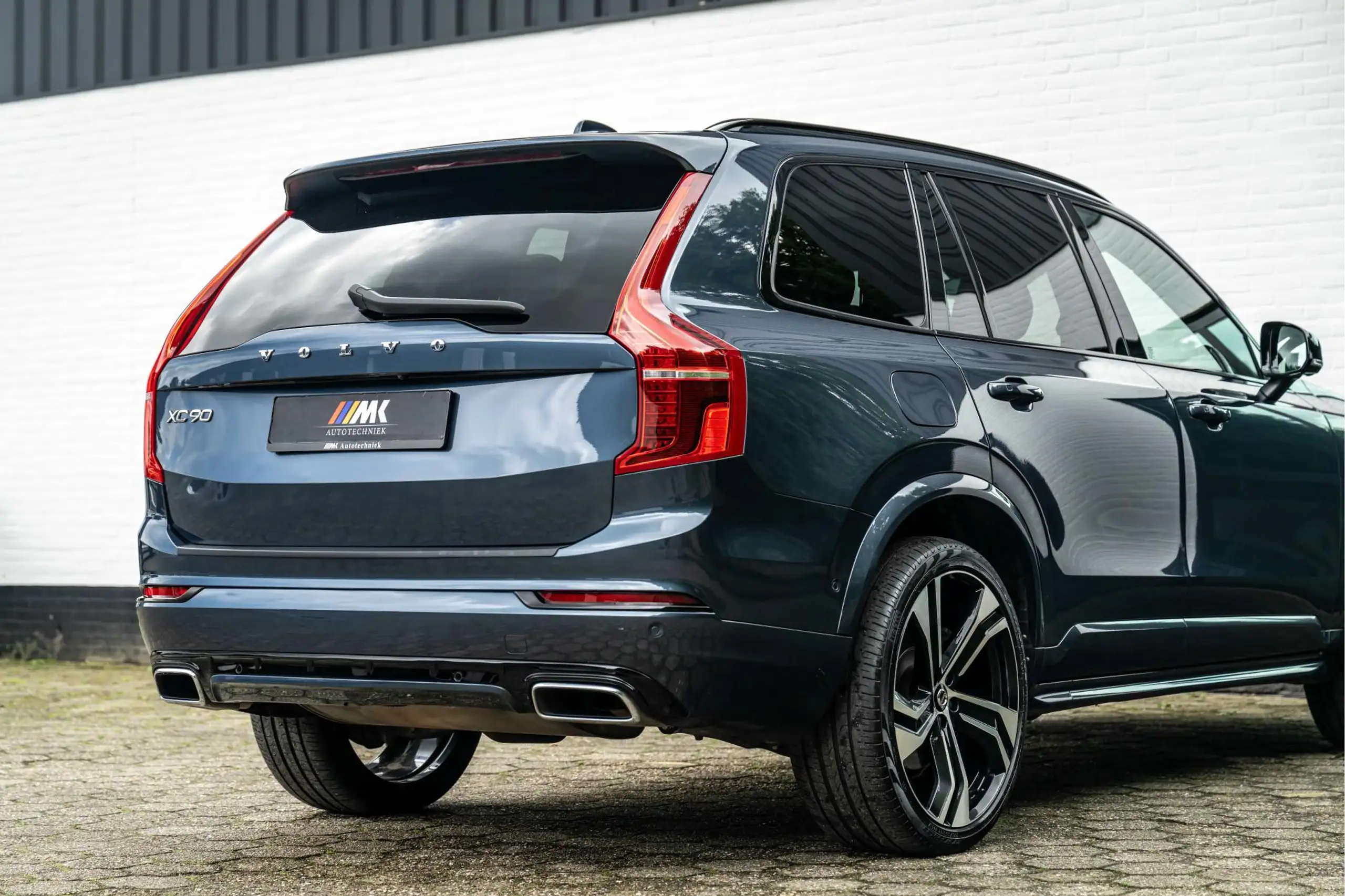 Volvo - XC90