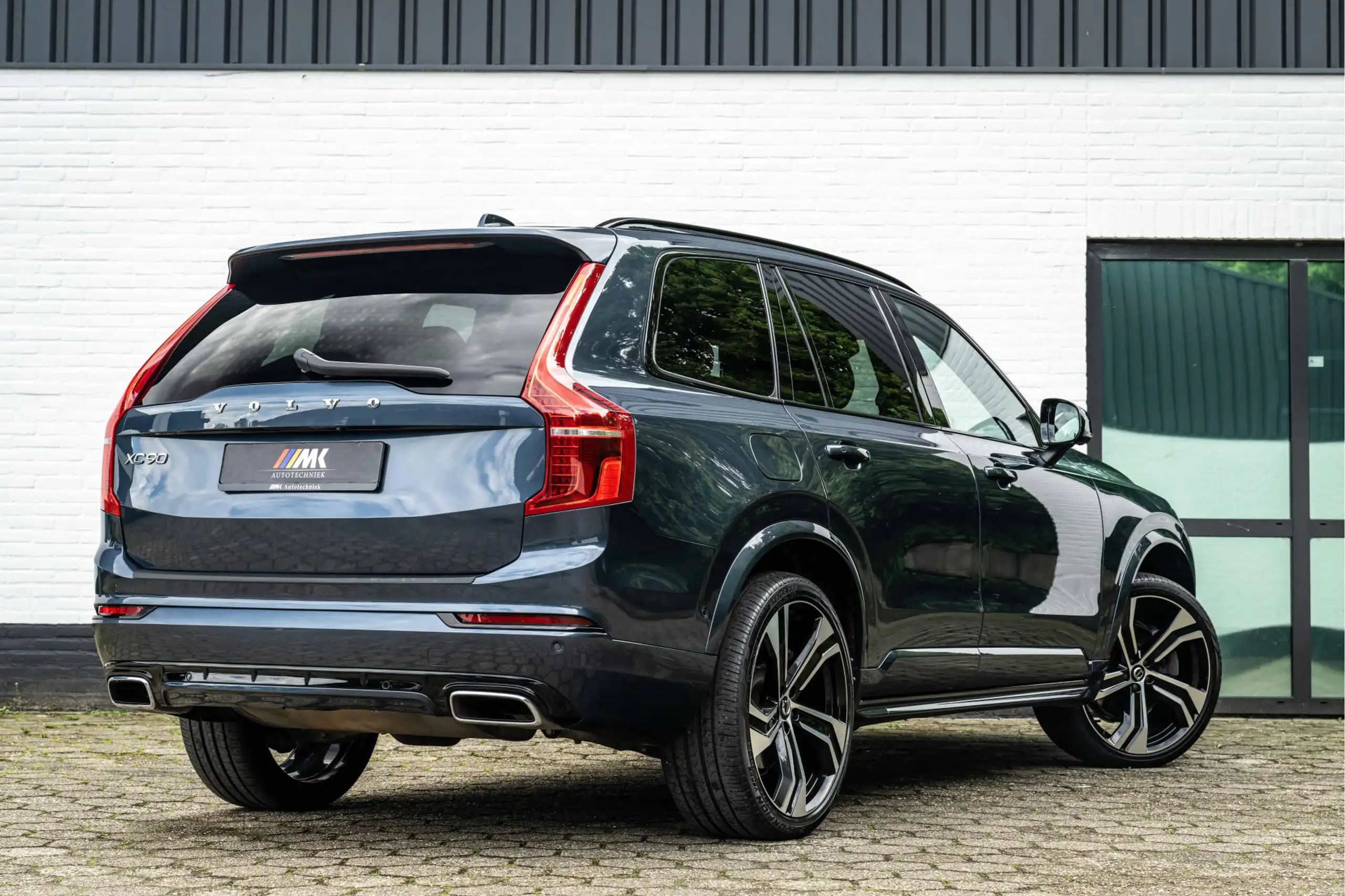 Volvo - XC90