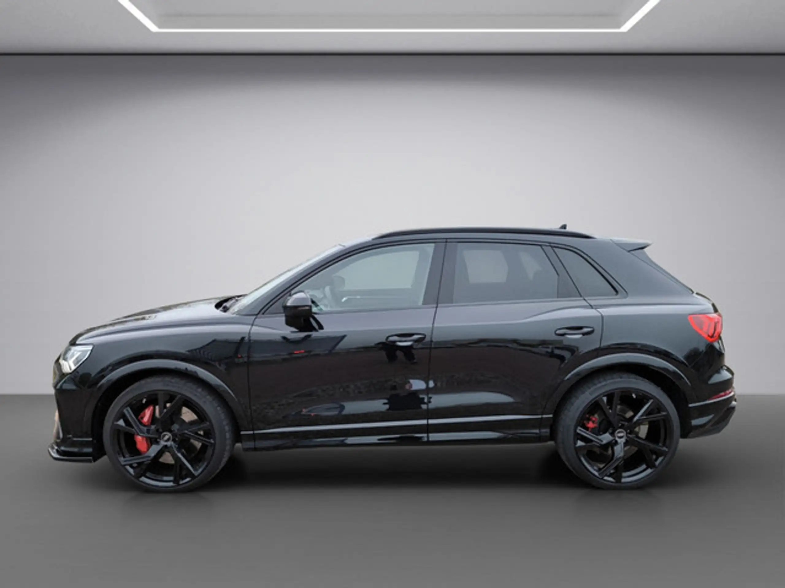 Audi - RS Q3