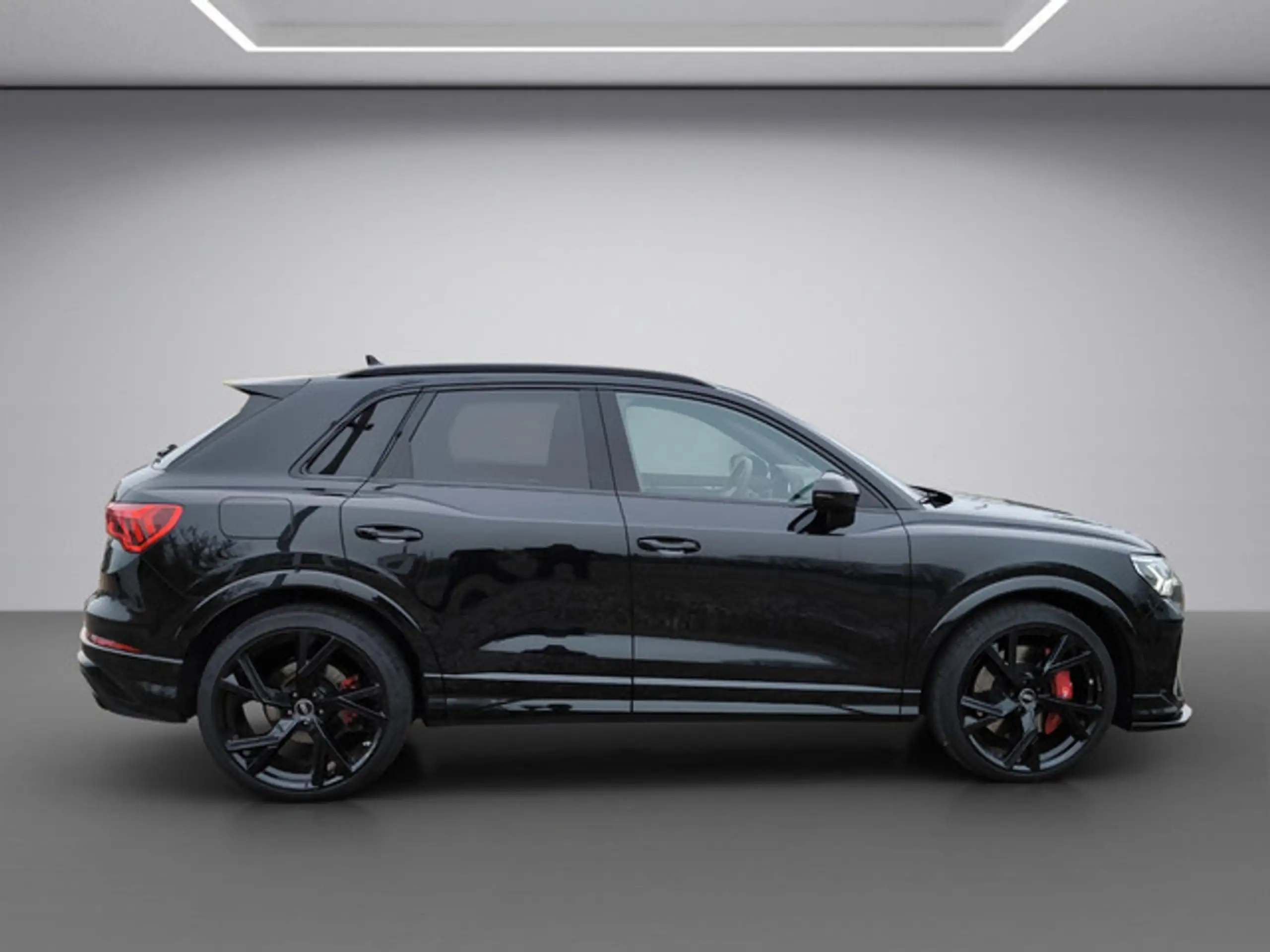 Audi - RS Q3