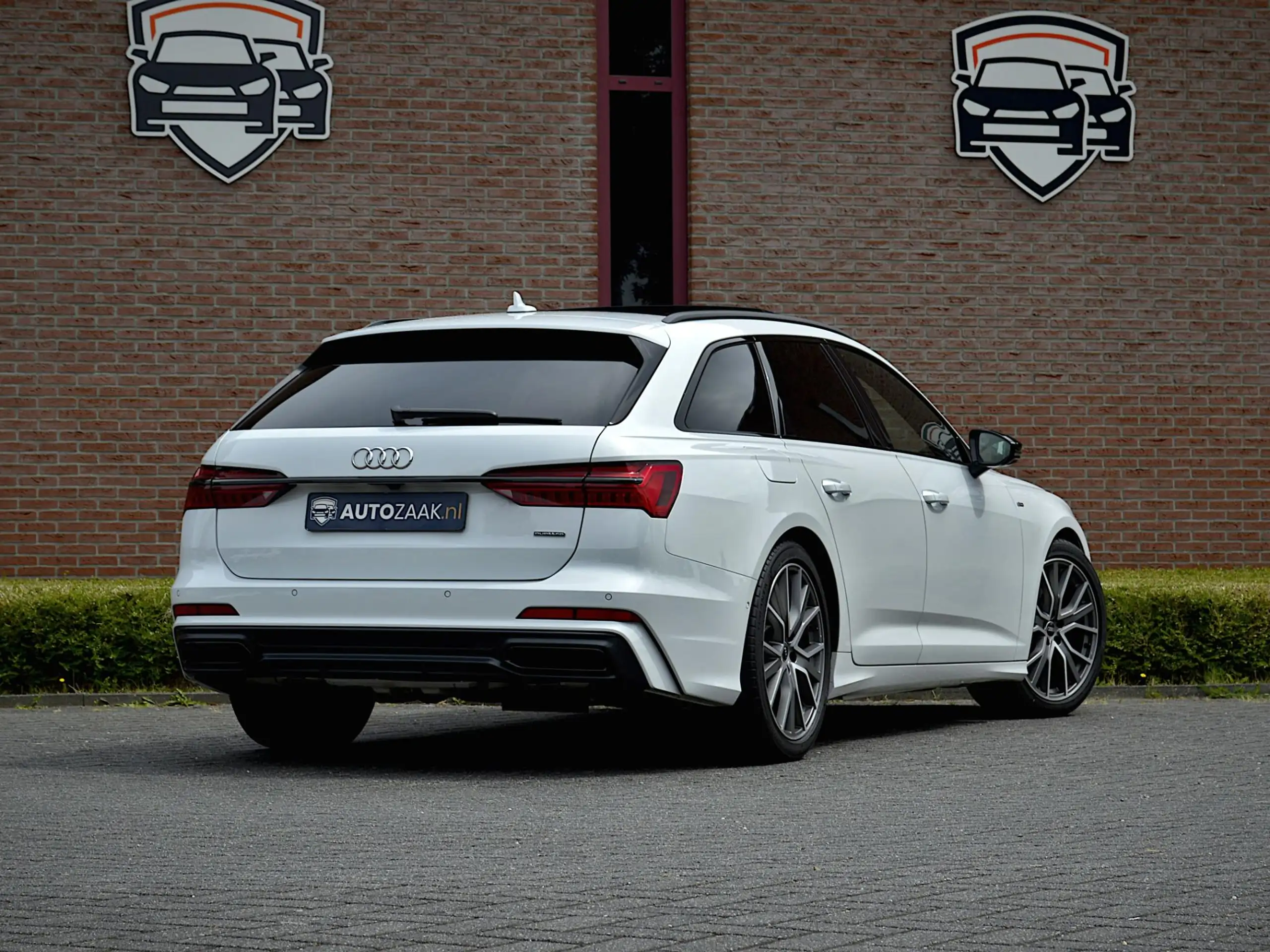 Audi - A6