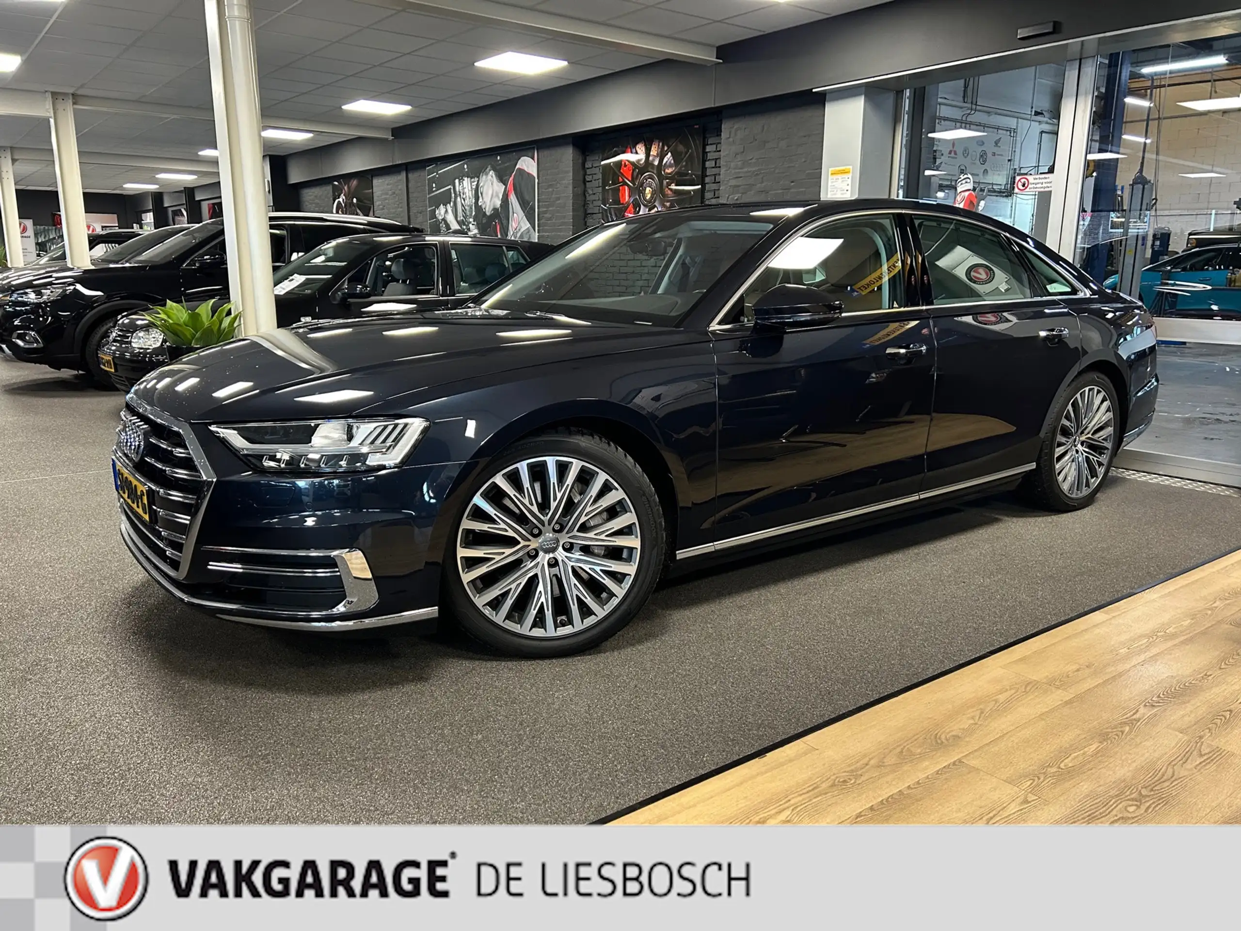 Audi - A8