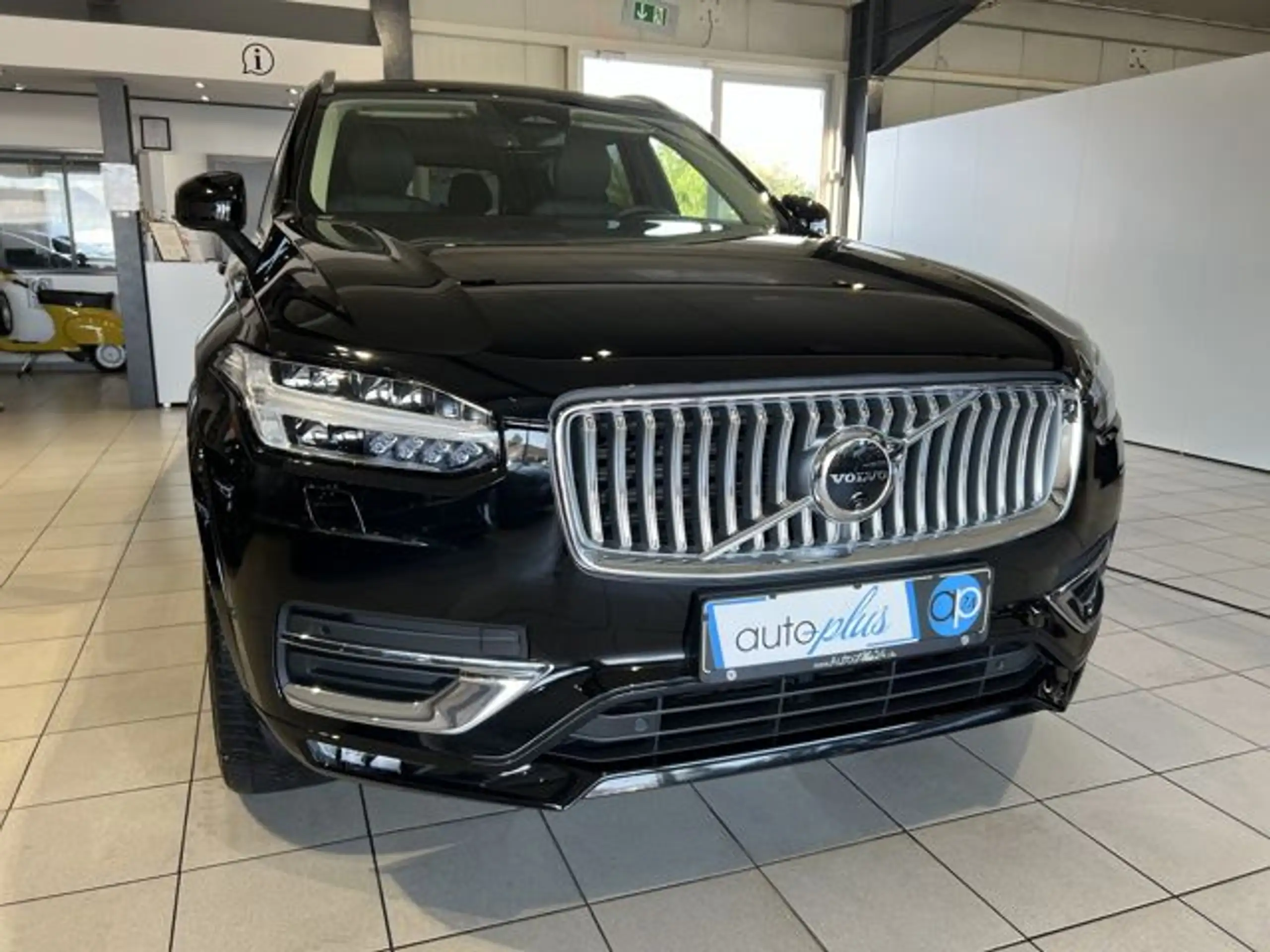 Volvo - XC90