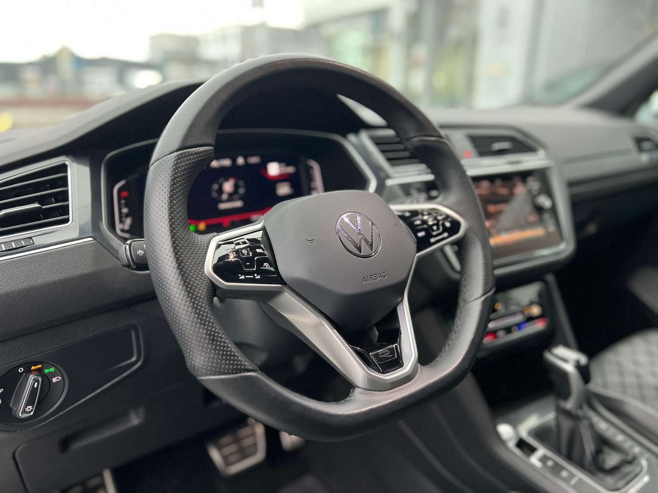 Volkswagen - Tiguan