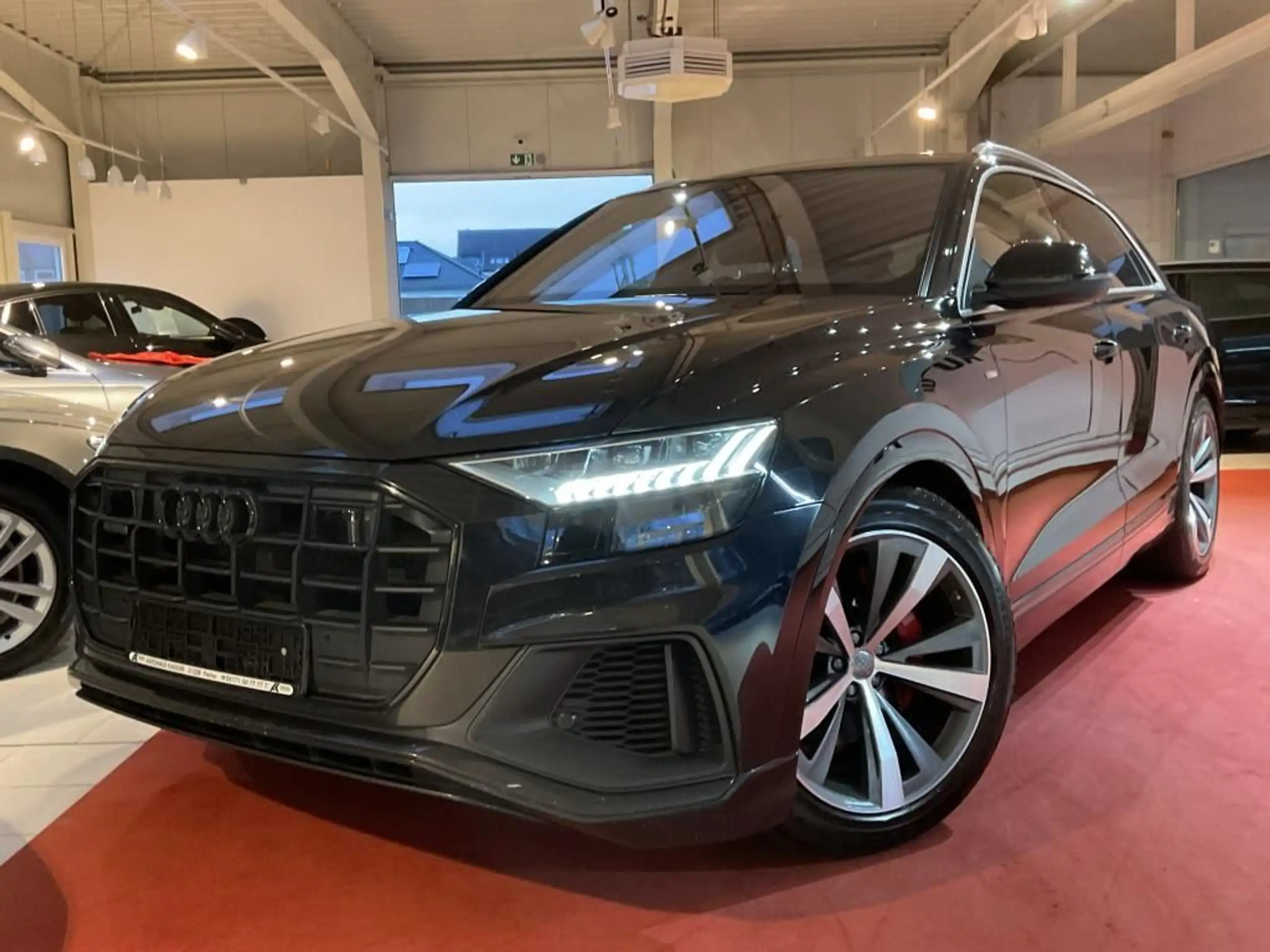 Audi - Q8