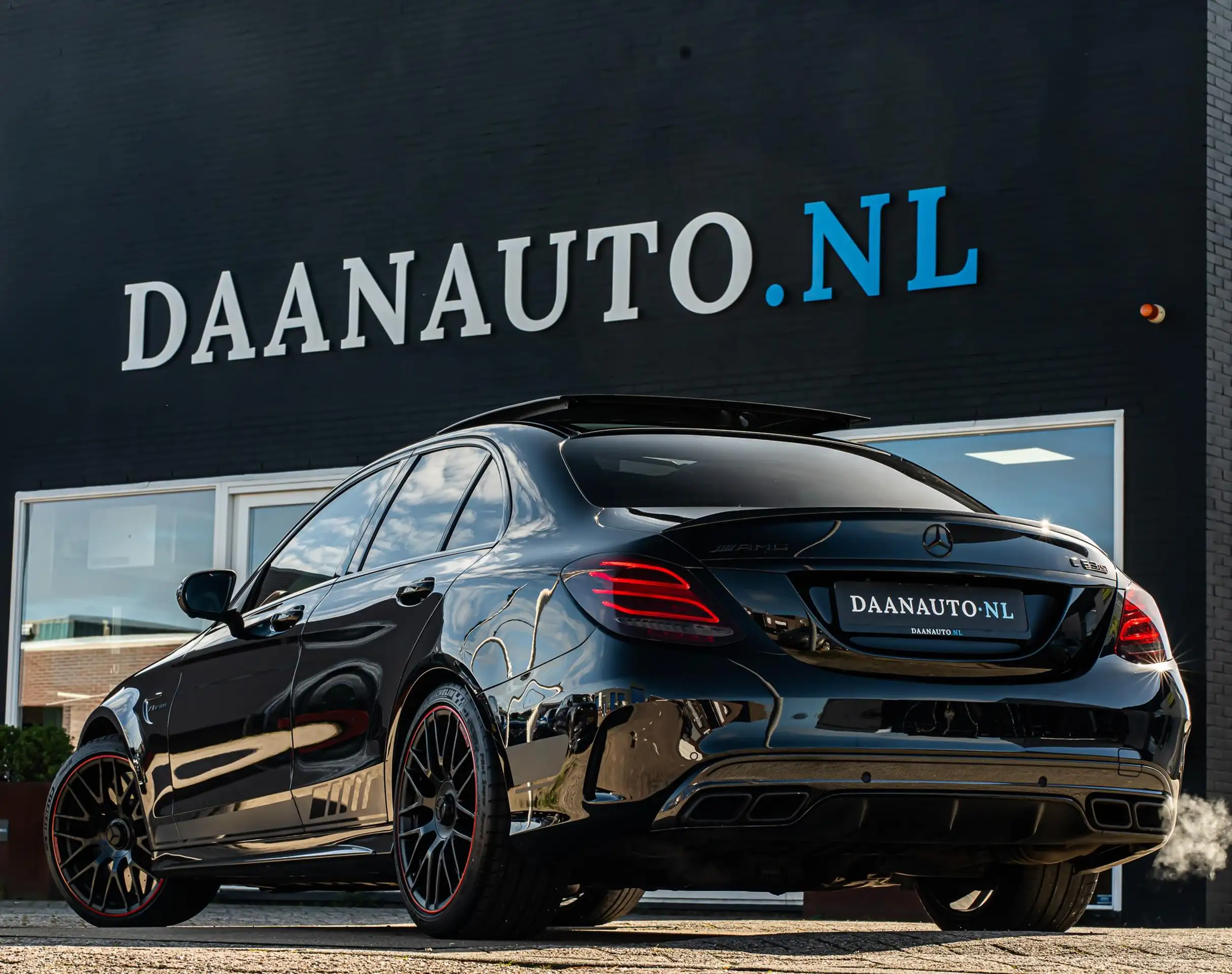 Mercedes-Benz - C 63 AMG