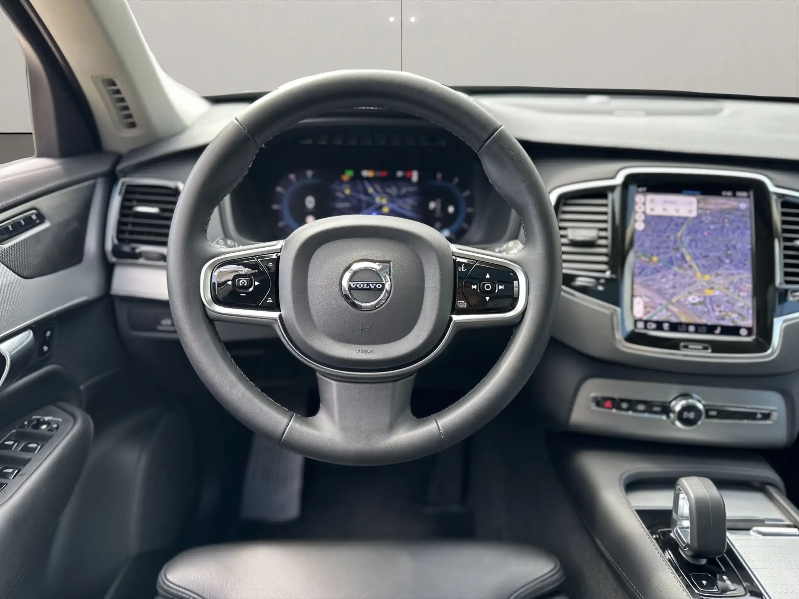 Volvo - XC90