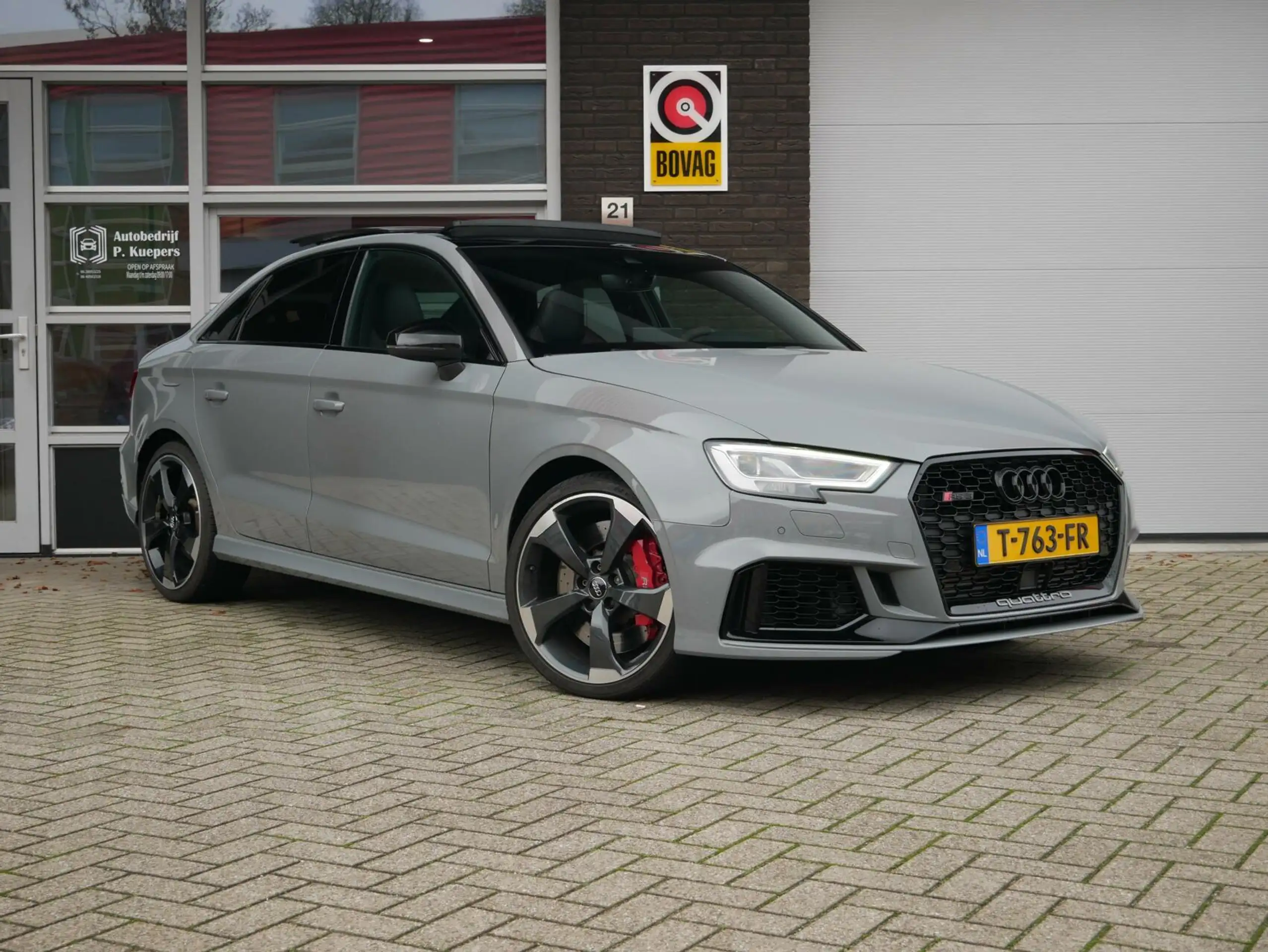 Audi - RS3