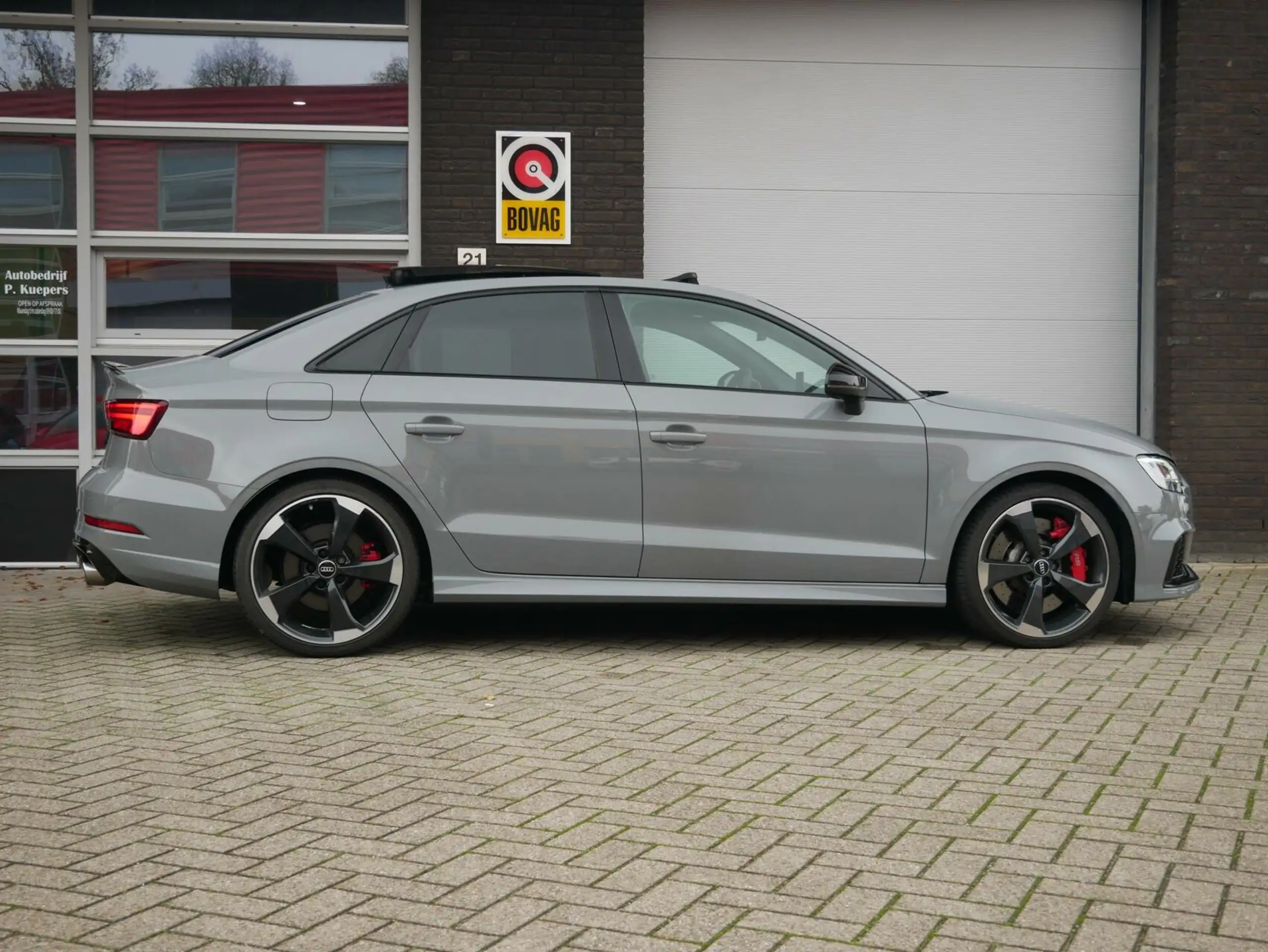 Audi - RS3