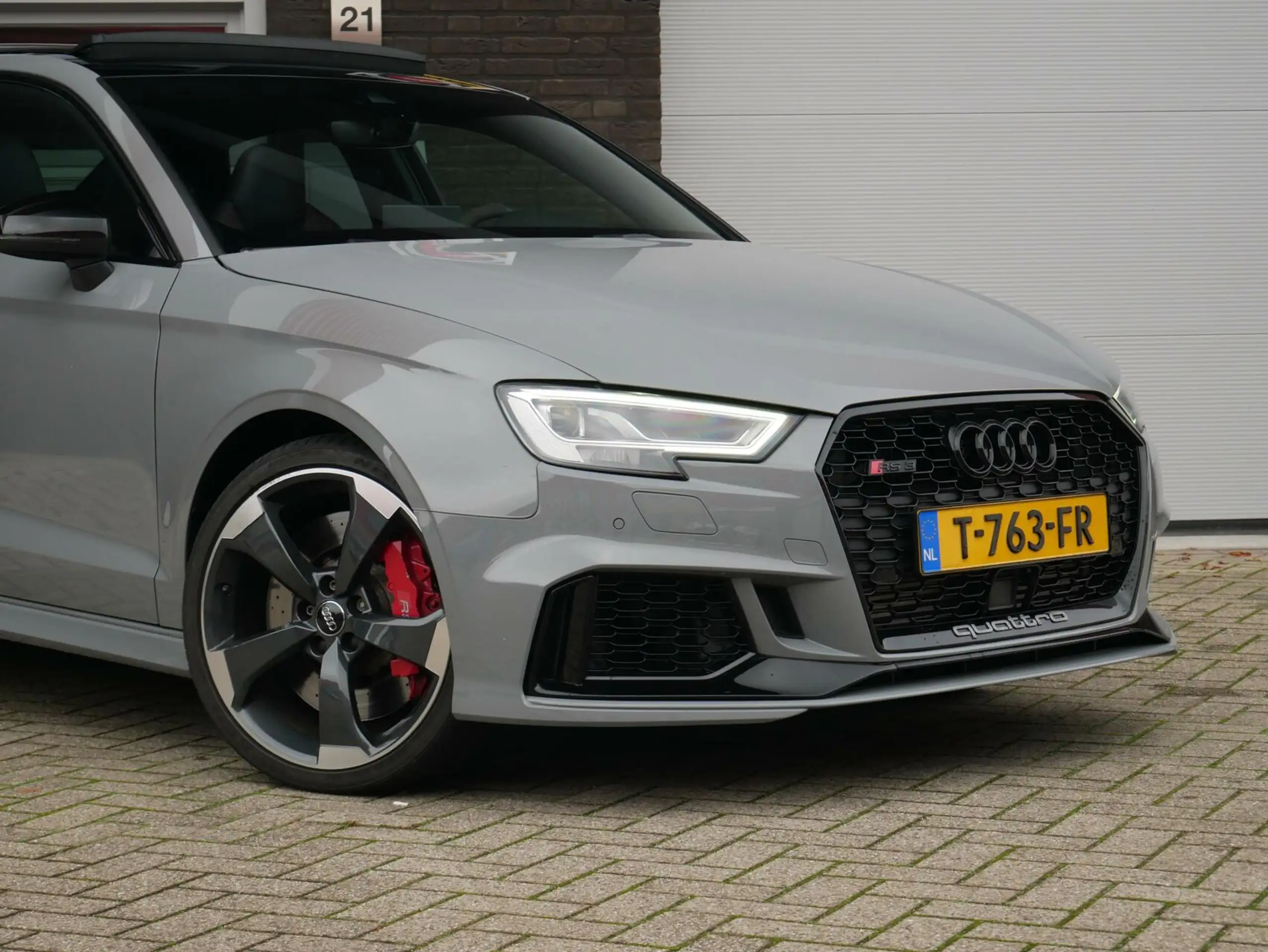 Audi - RS3