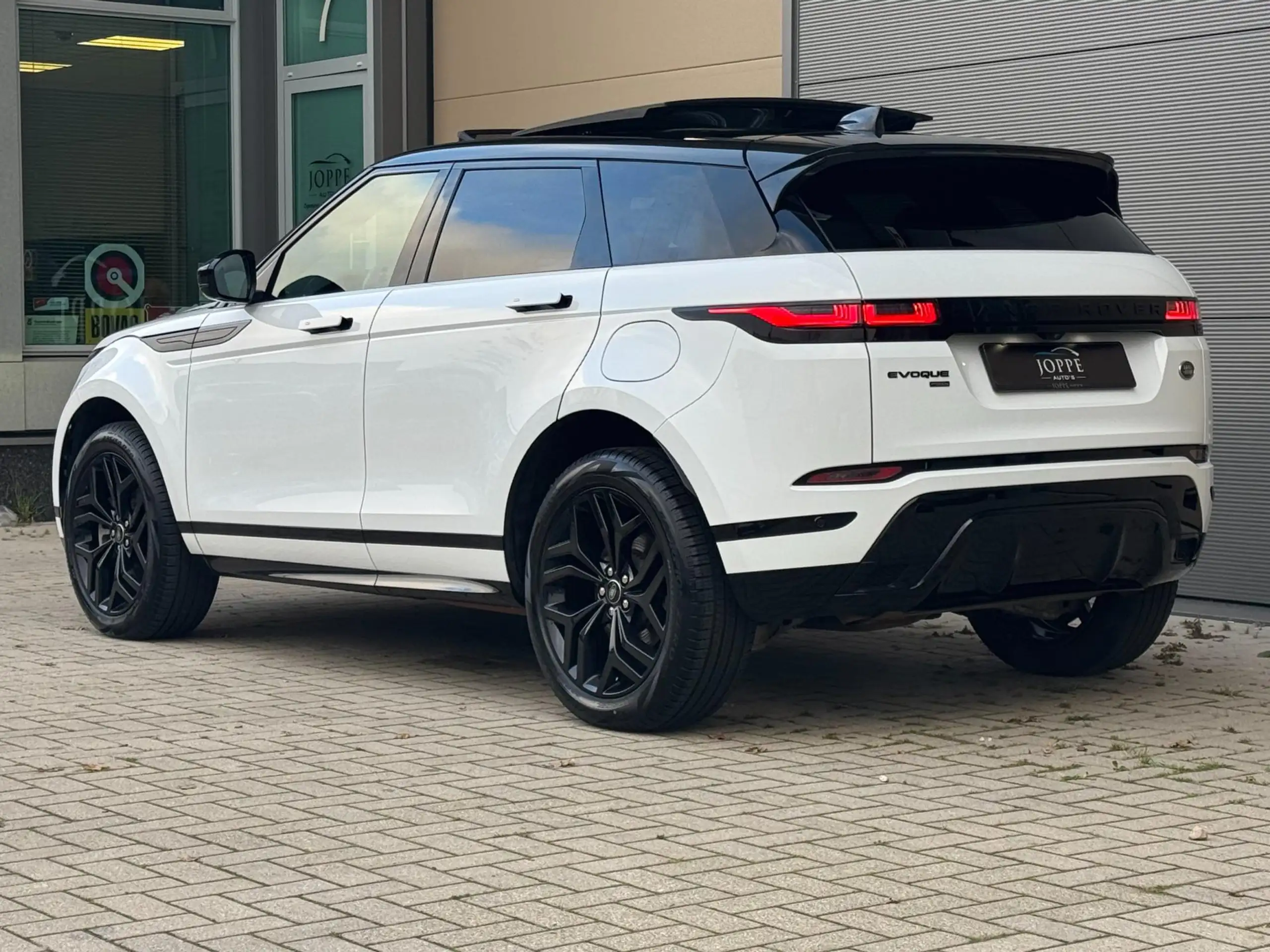 Land Rover - Range Rover Evoque