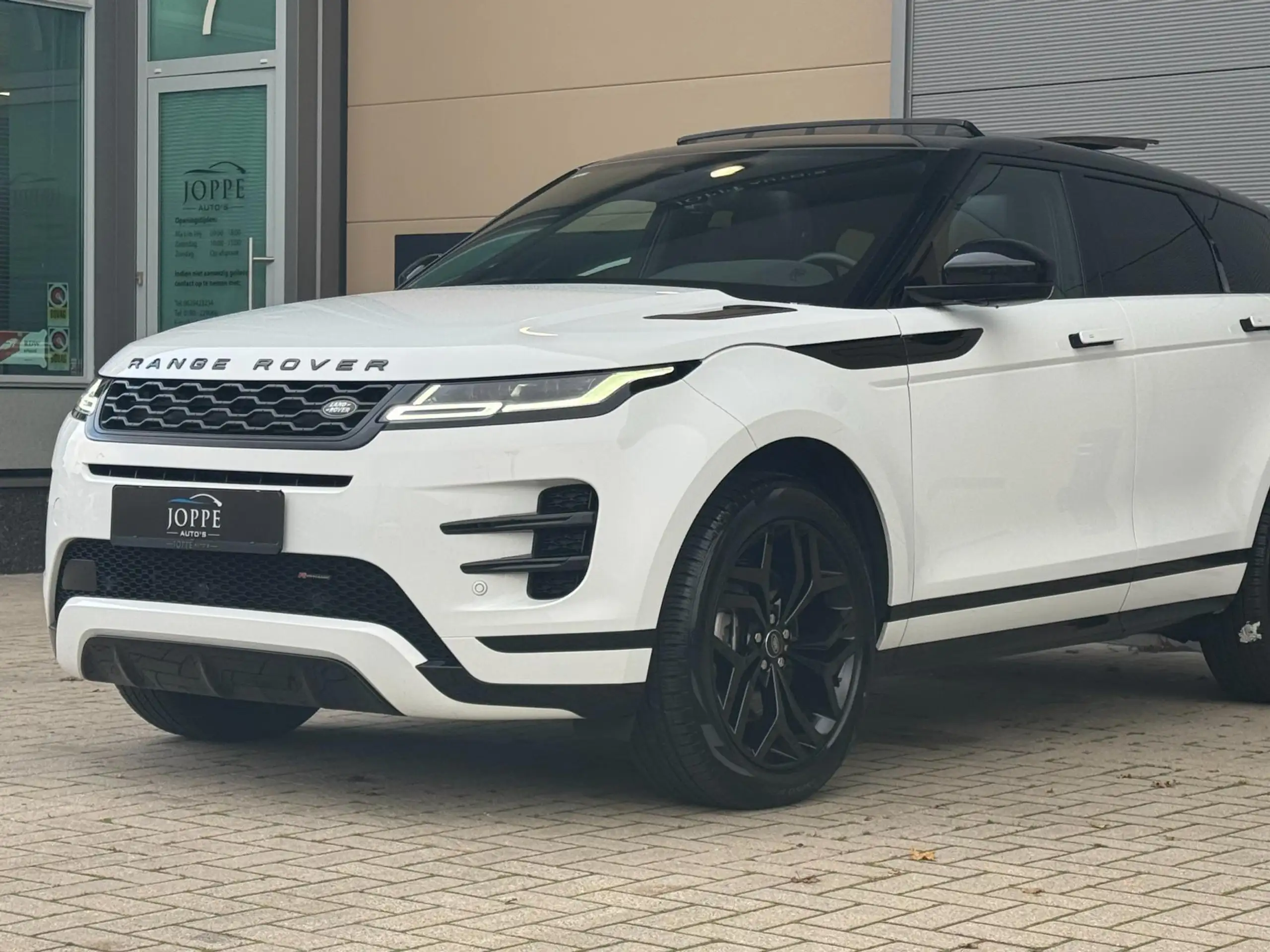 Land Rover - Range Rover Evoque