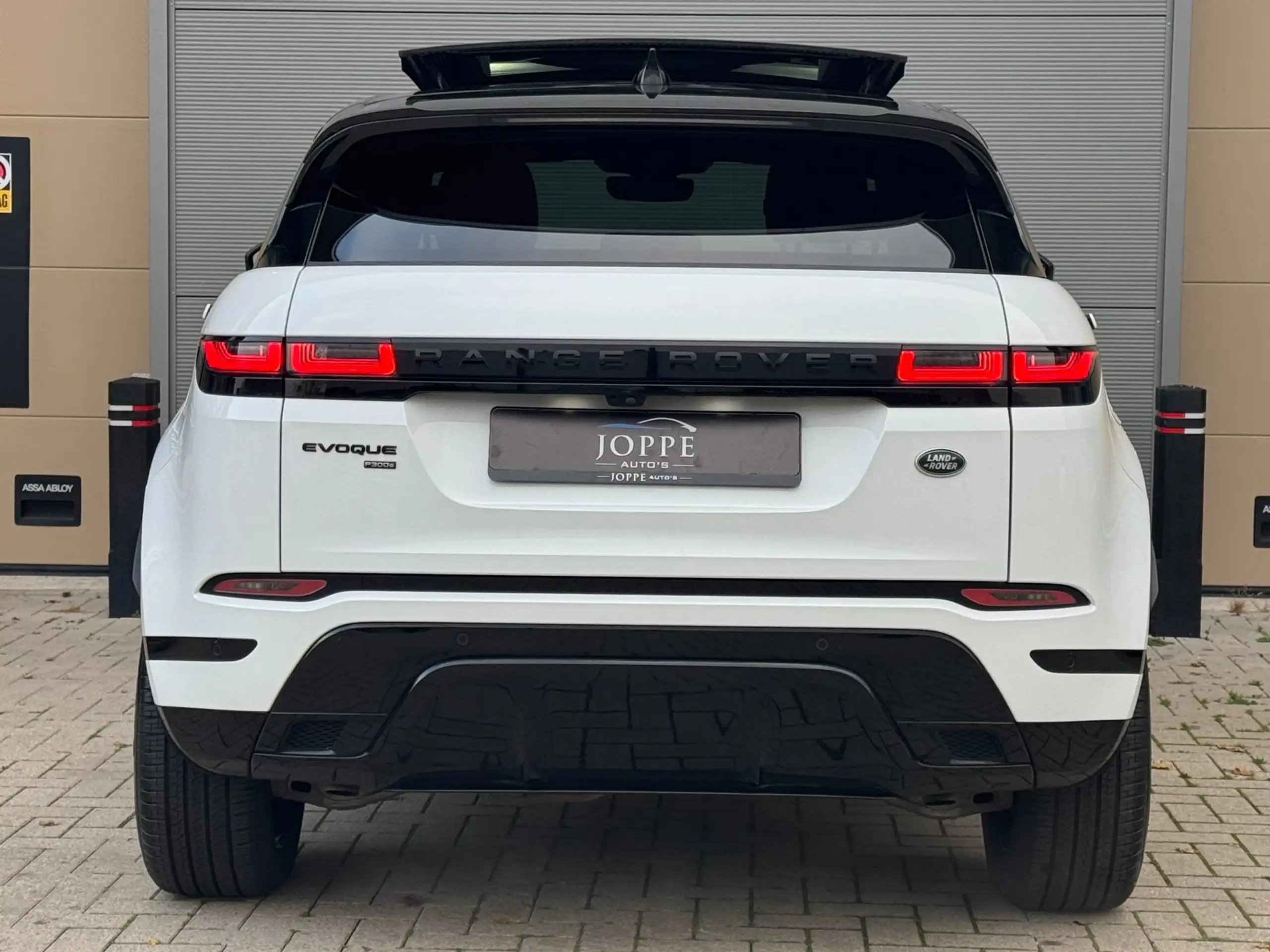 Land Rover - Range Rover Evoque