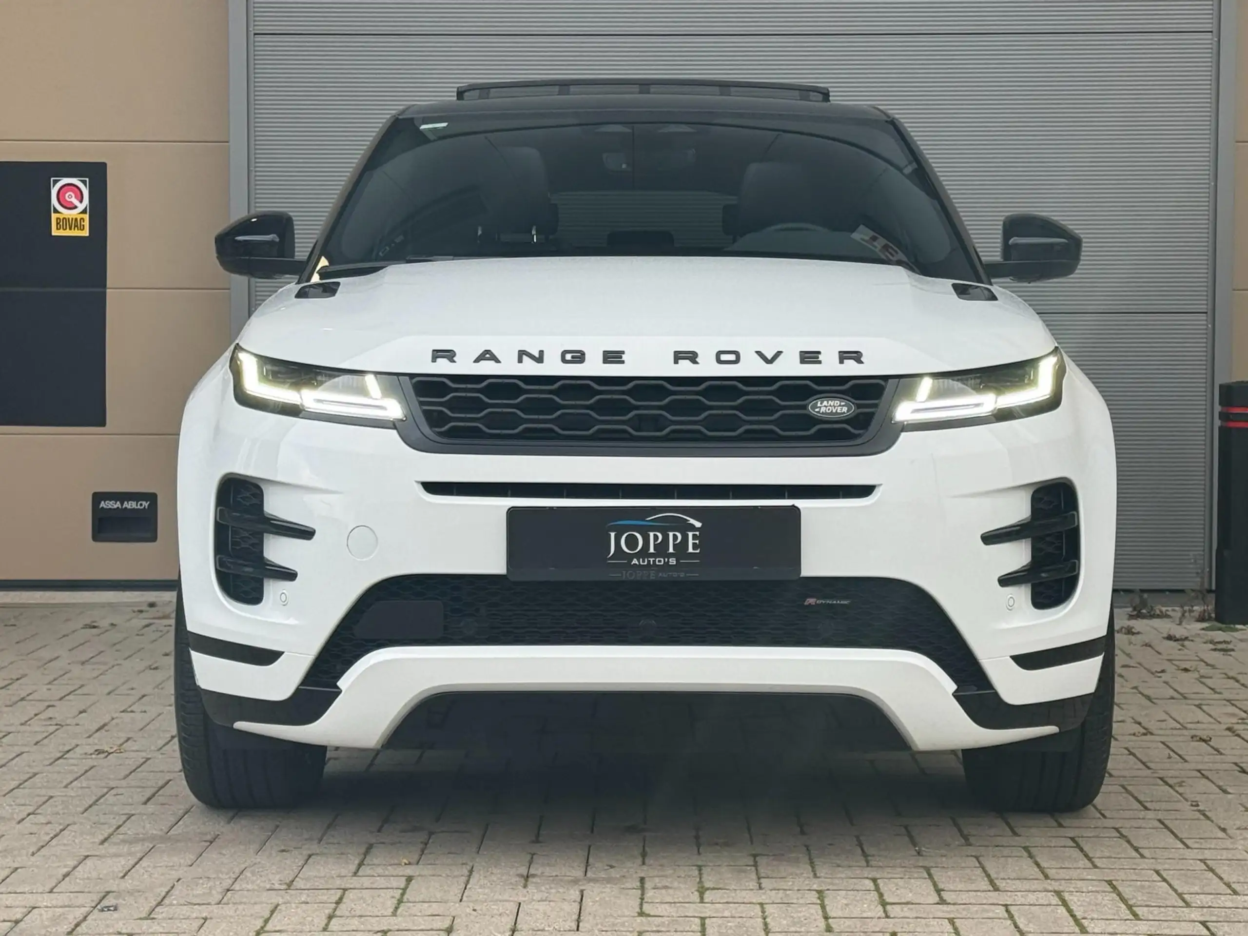 Land Rover - Range Rover Evoque