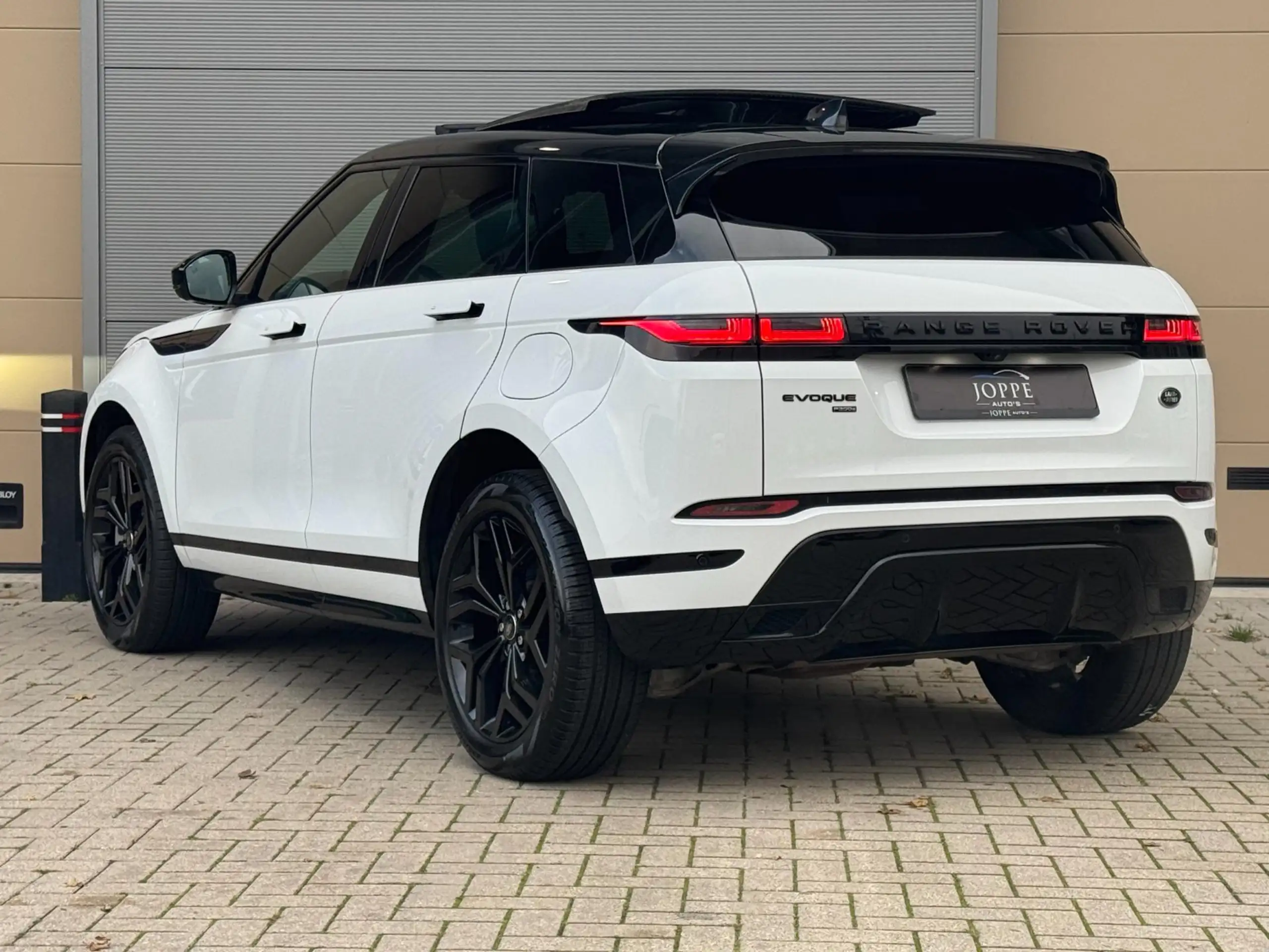 Land Rover - Range Rover Evoque