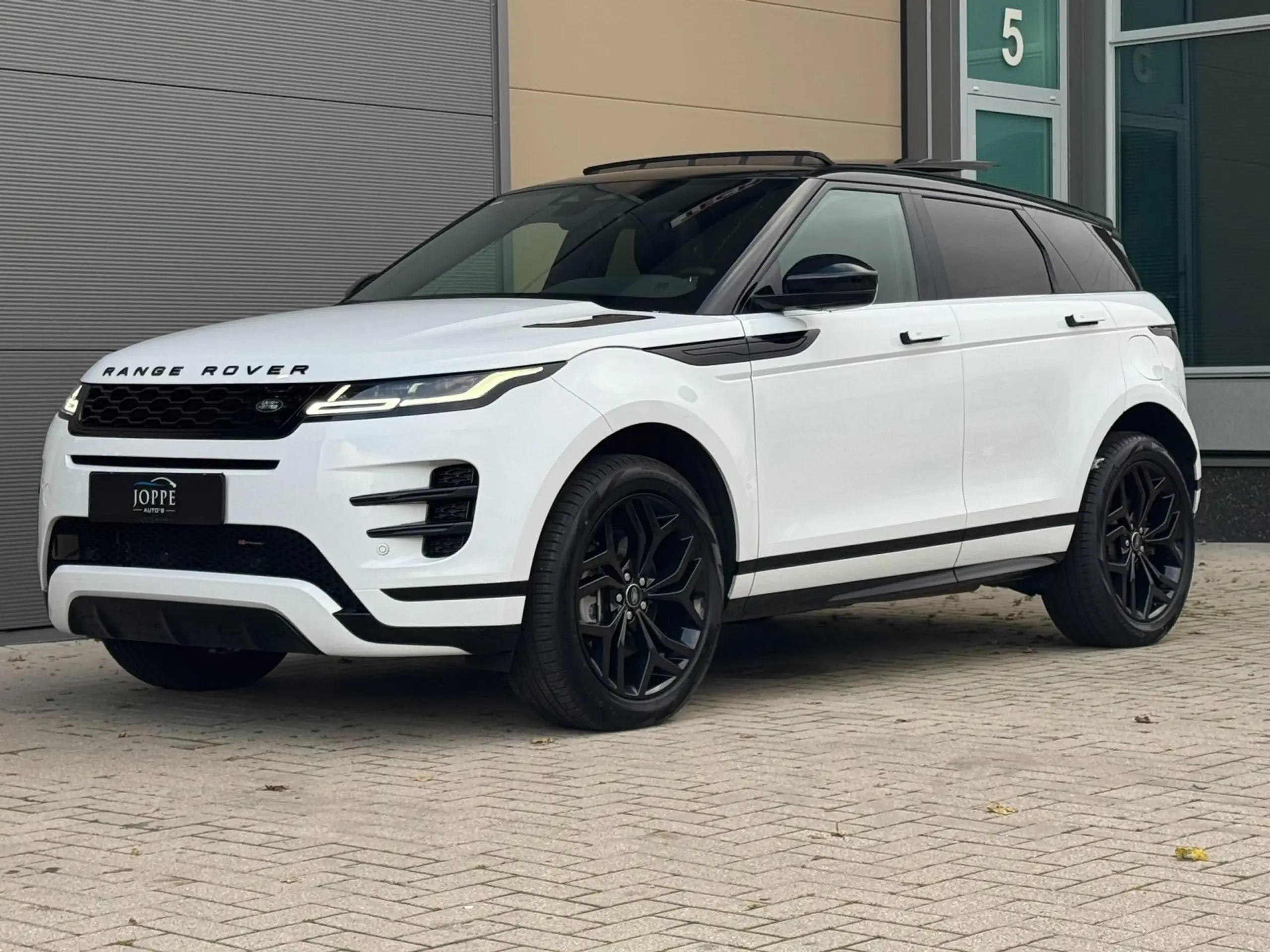 Land Rover - Range Rover Evoque