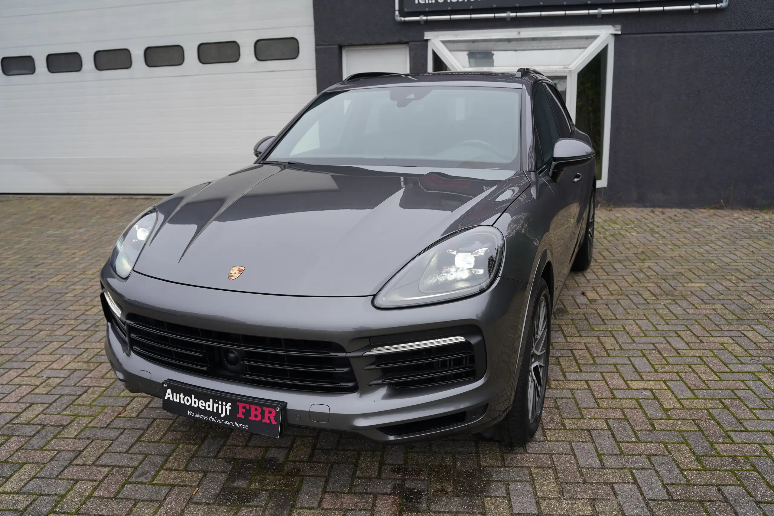 Porsche - Cayenne