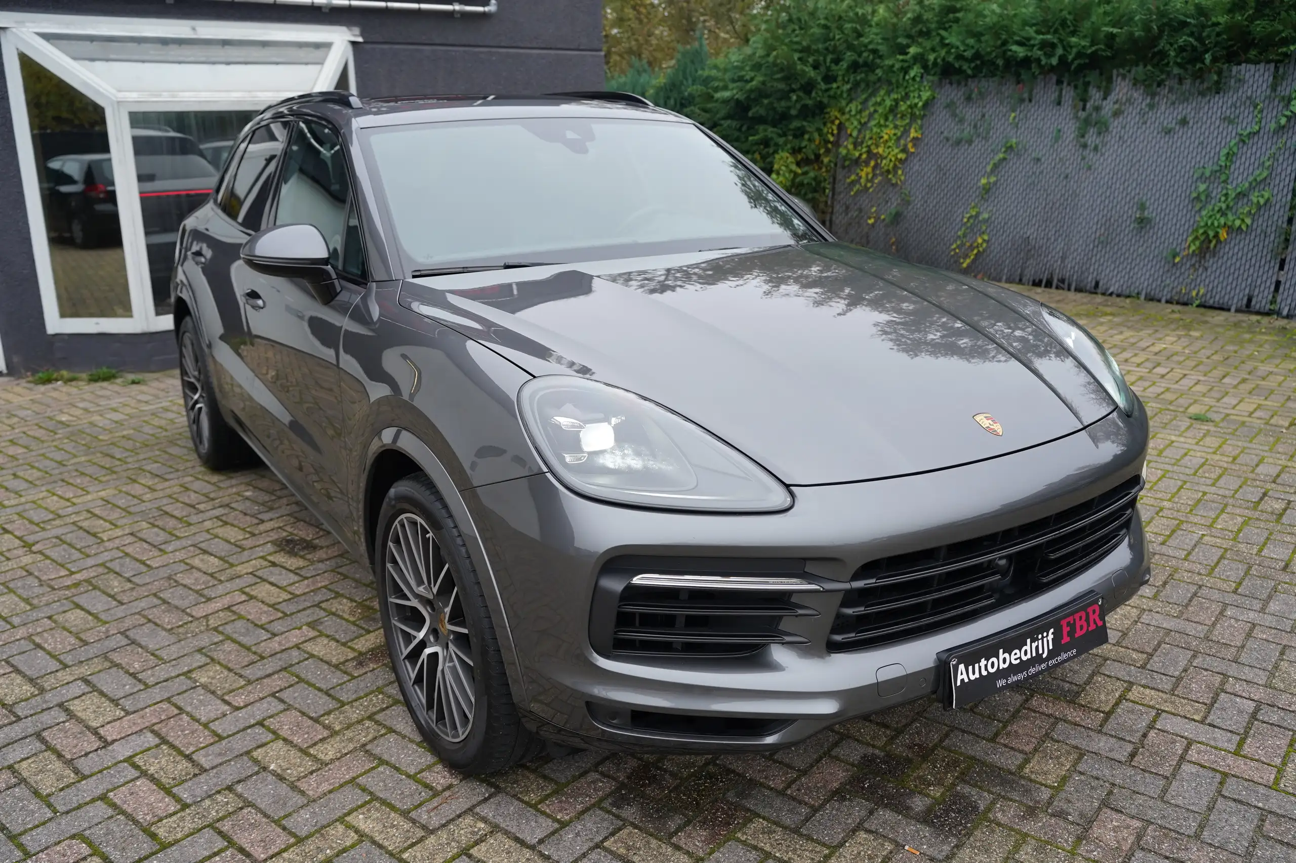 Porsche - Cayenne