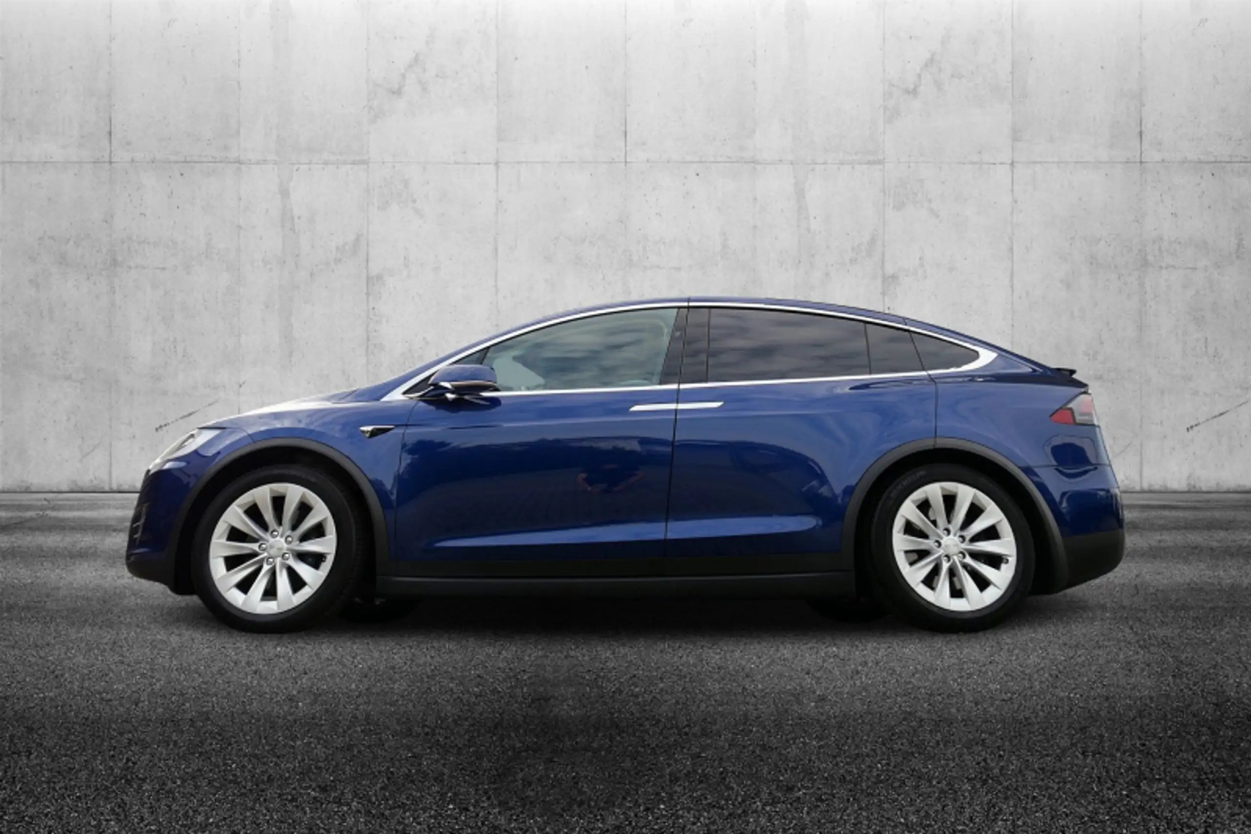 Tesla - Model X