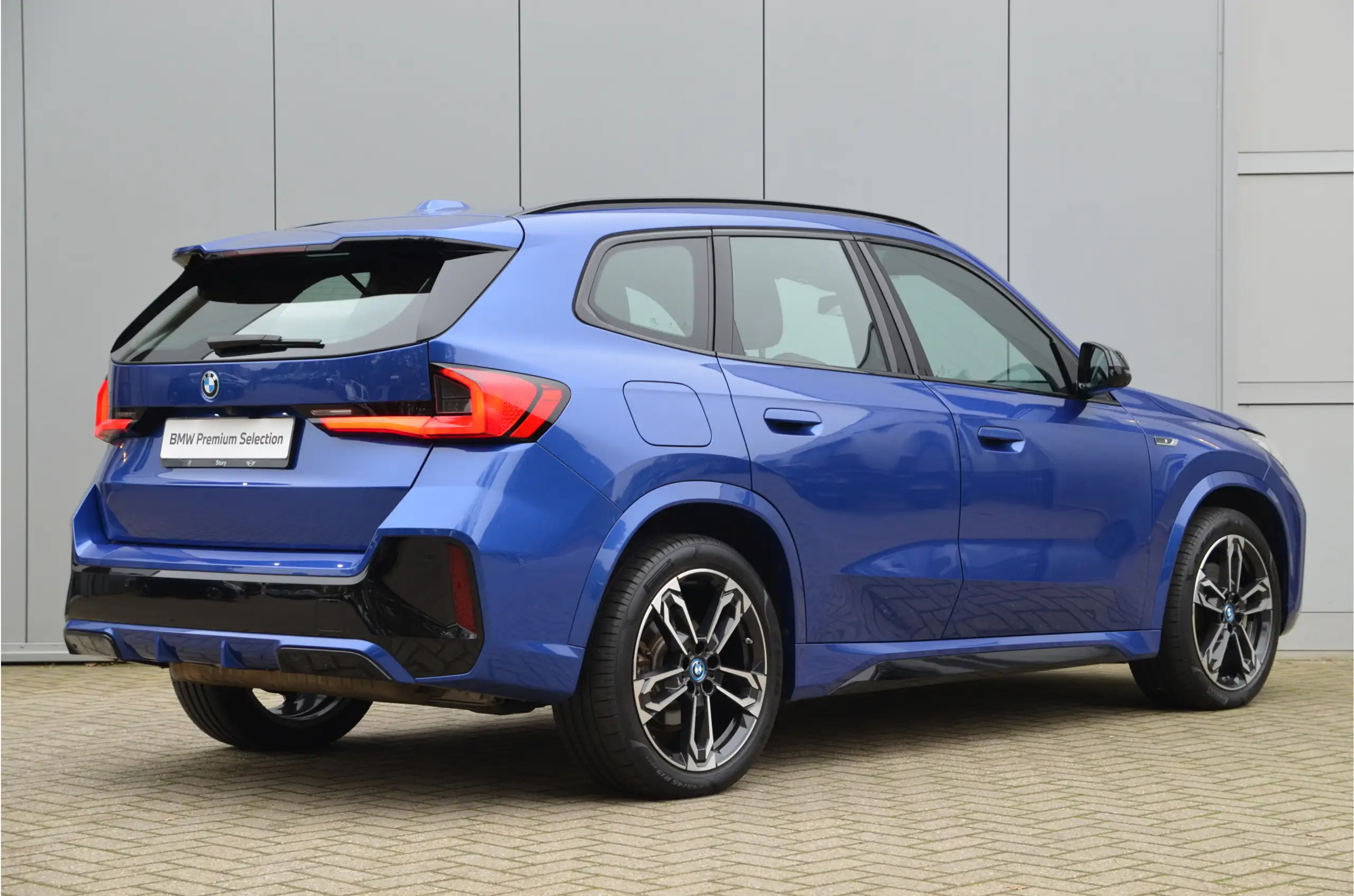 BMW - X1