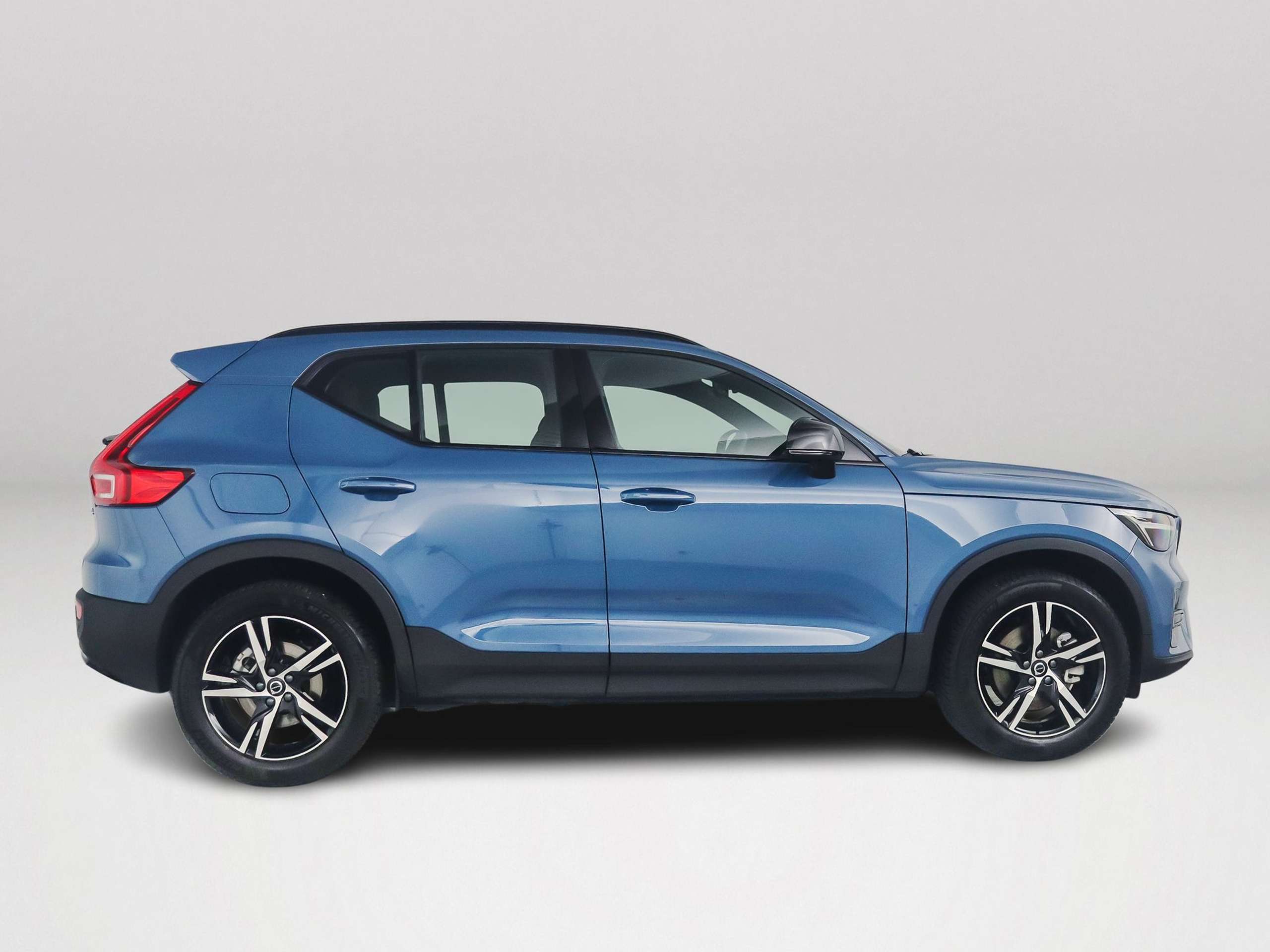 Volvo - XC40