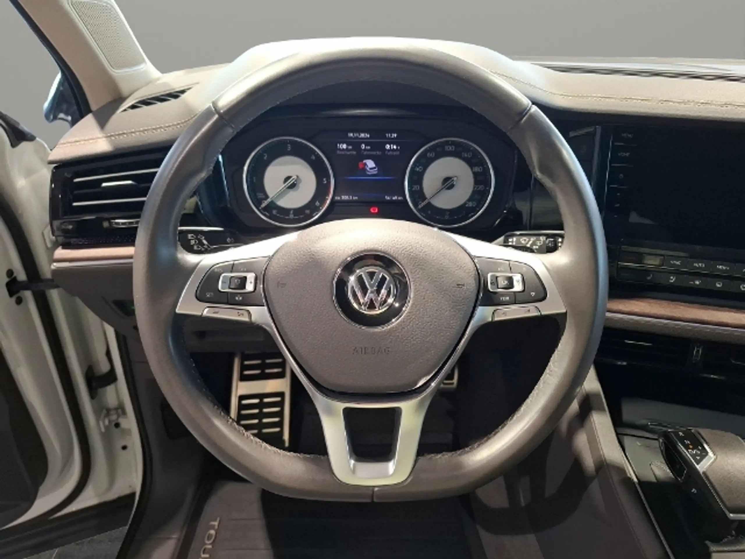 Volkswagen - Touareg