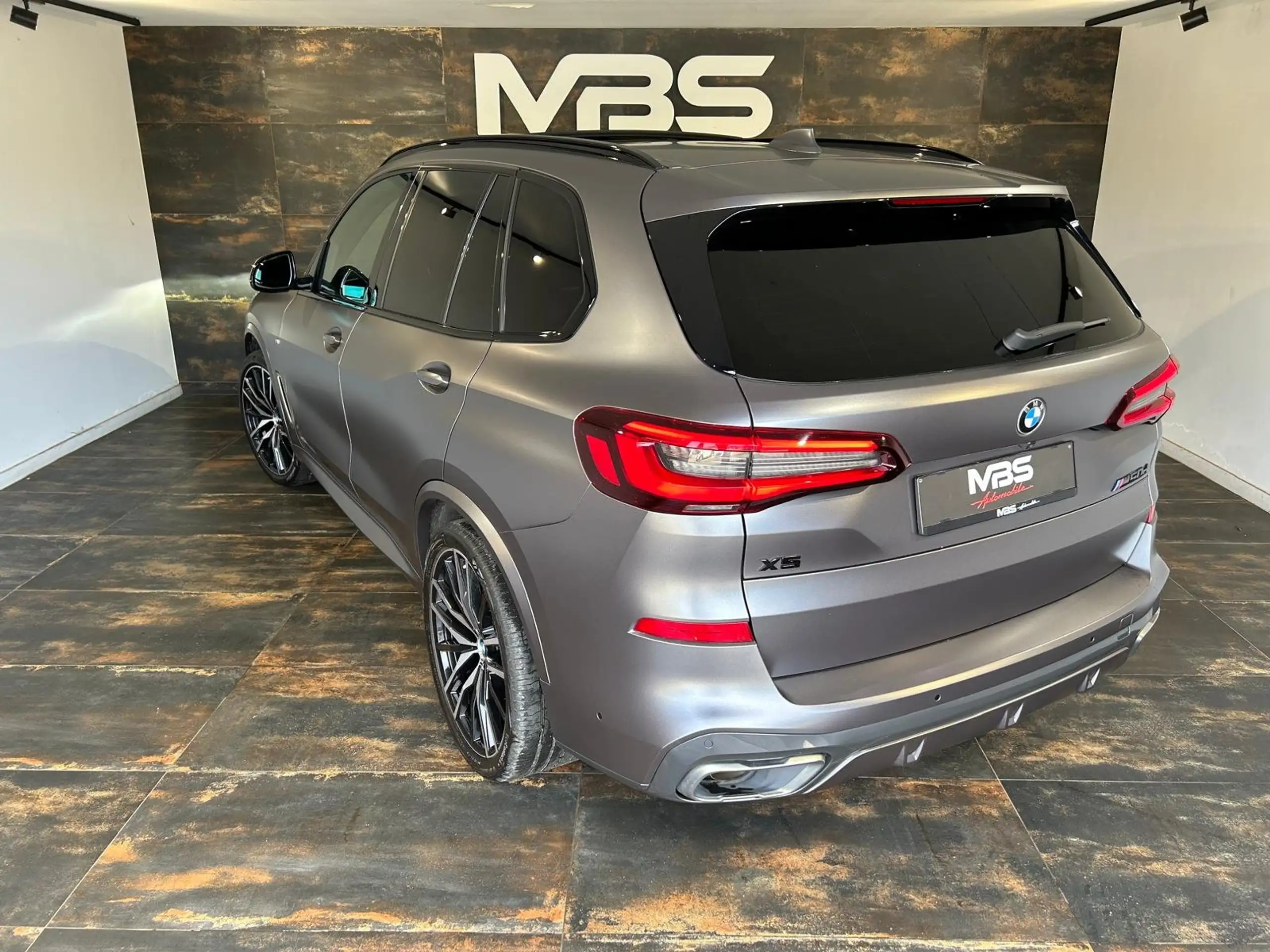 BMW - X5 M